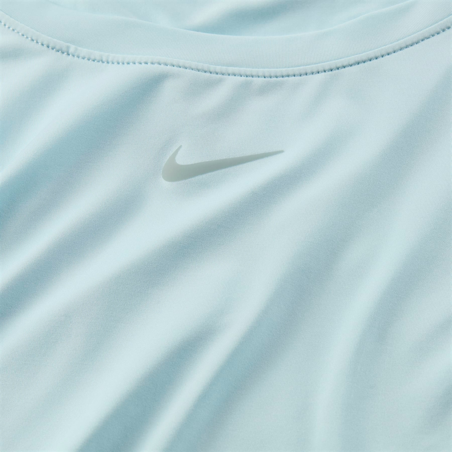 Camiseta Nike Dri-FIT One Feminina - Foto 6