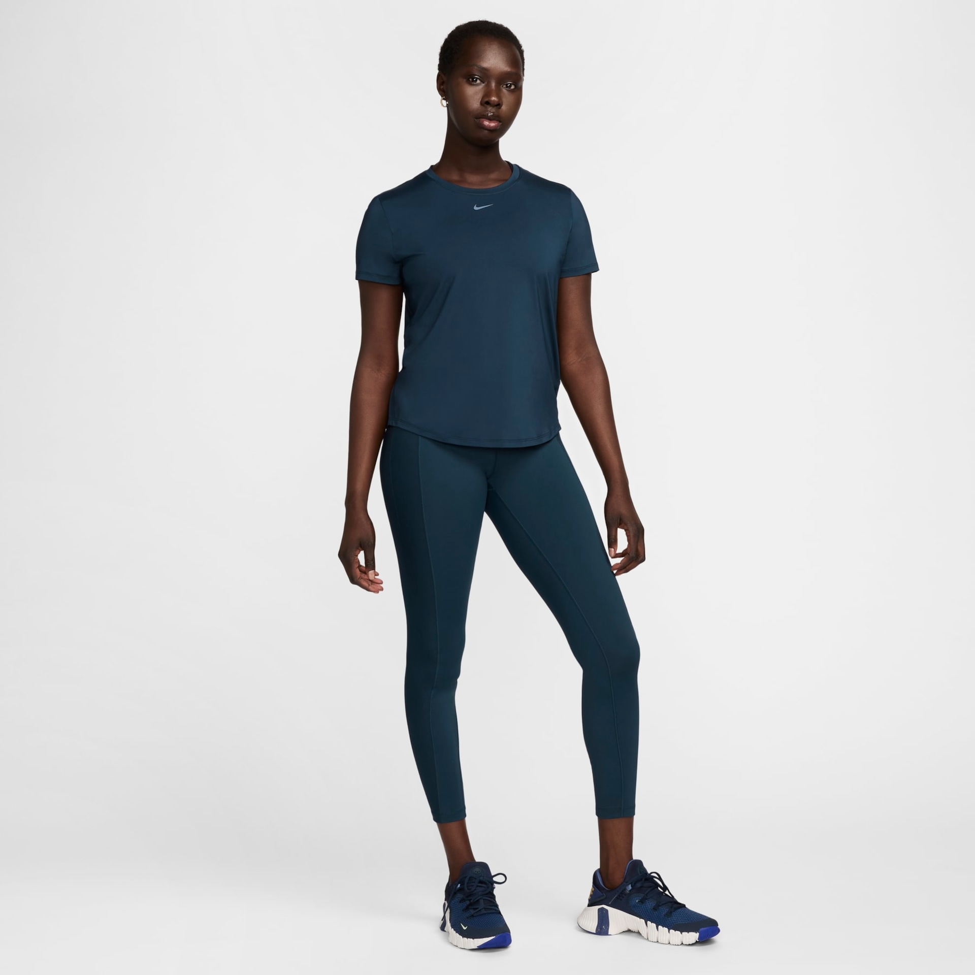 Camiseta Nike Dri-FIT One Feminina - Foto 3