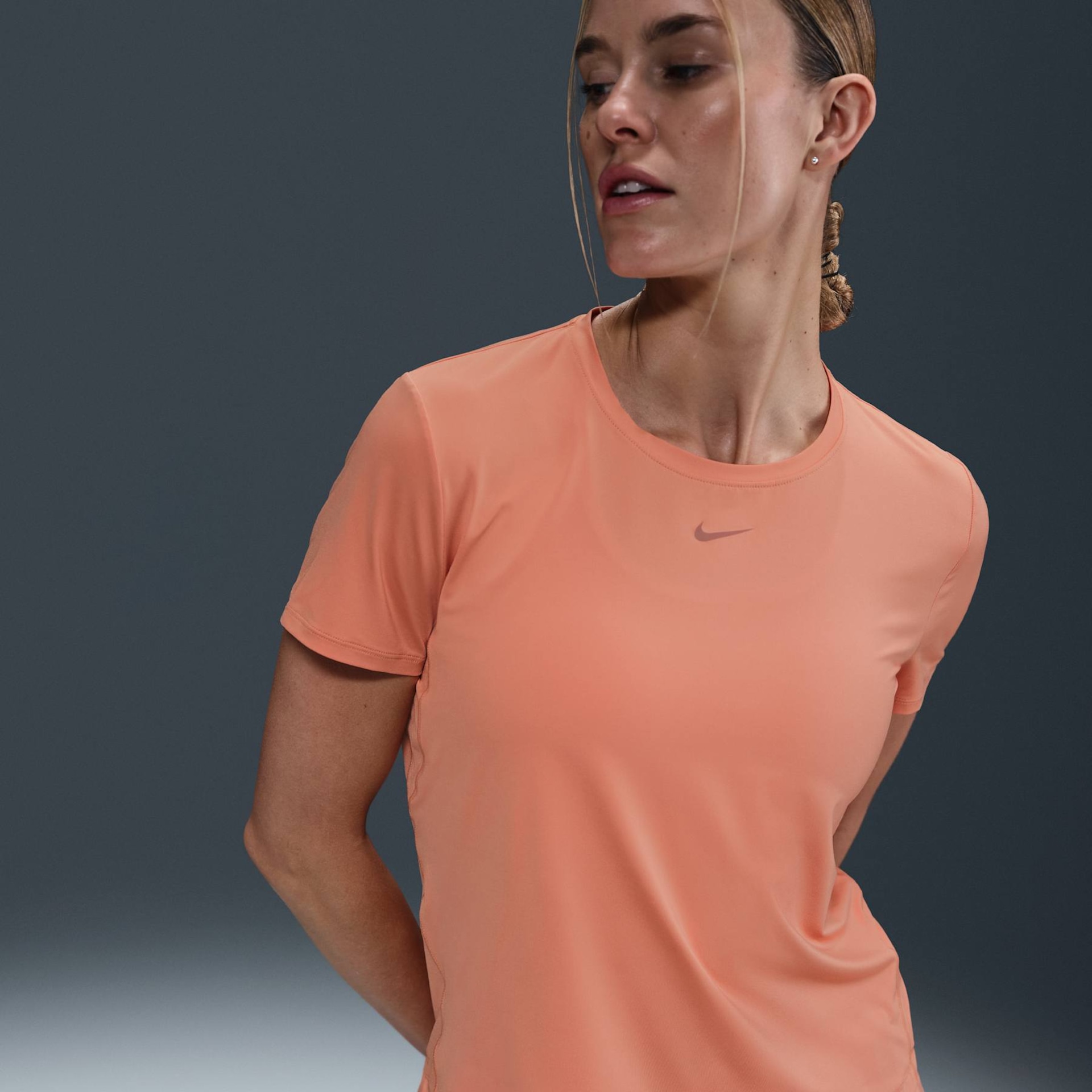 Camiseta Nike Dri-FIT One Feminina - Foto 1