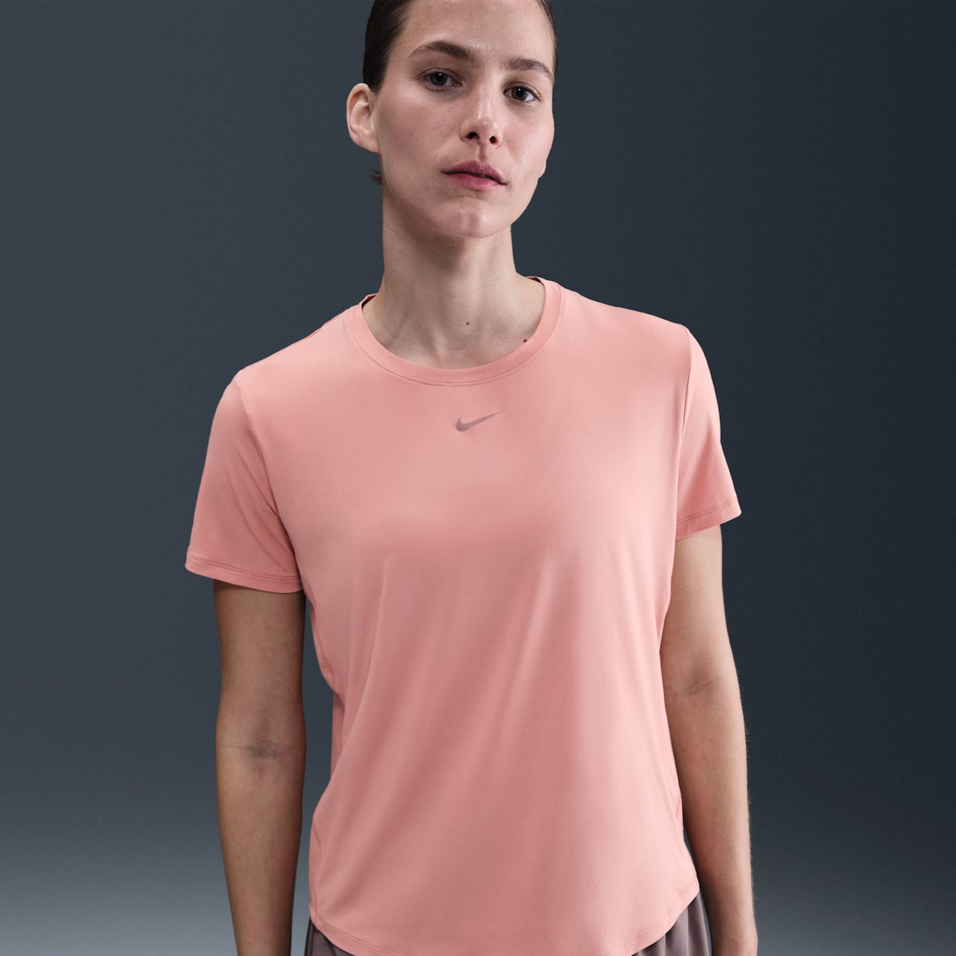 Imagem principal de Camiseta Nike Dri-FIT One Feminina