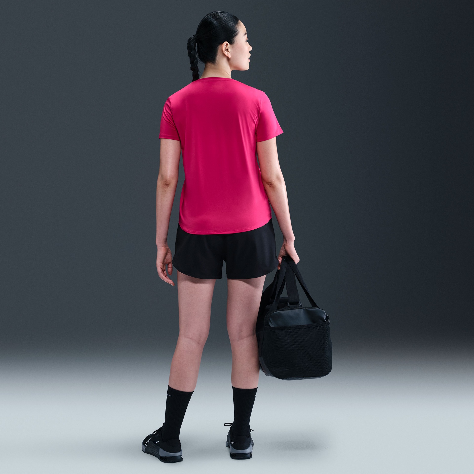 Camiseta Nike Dri-FIT One Feminina - Foto 5