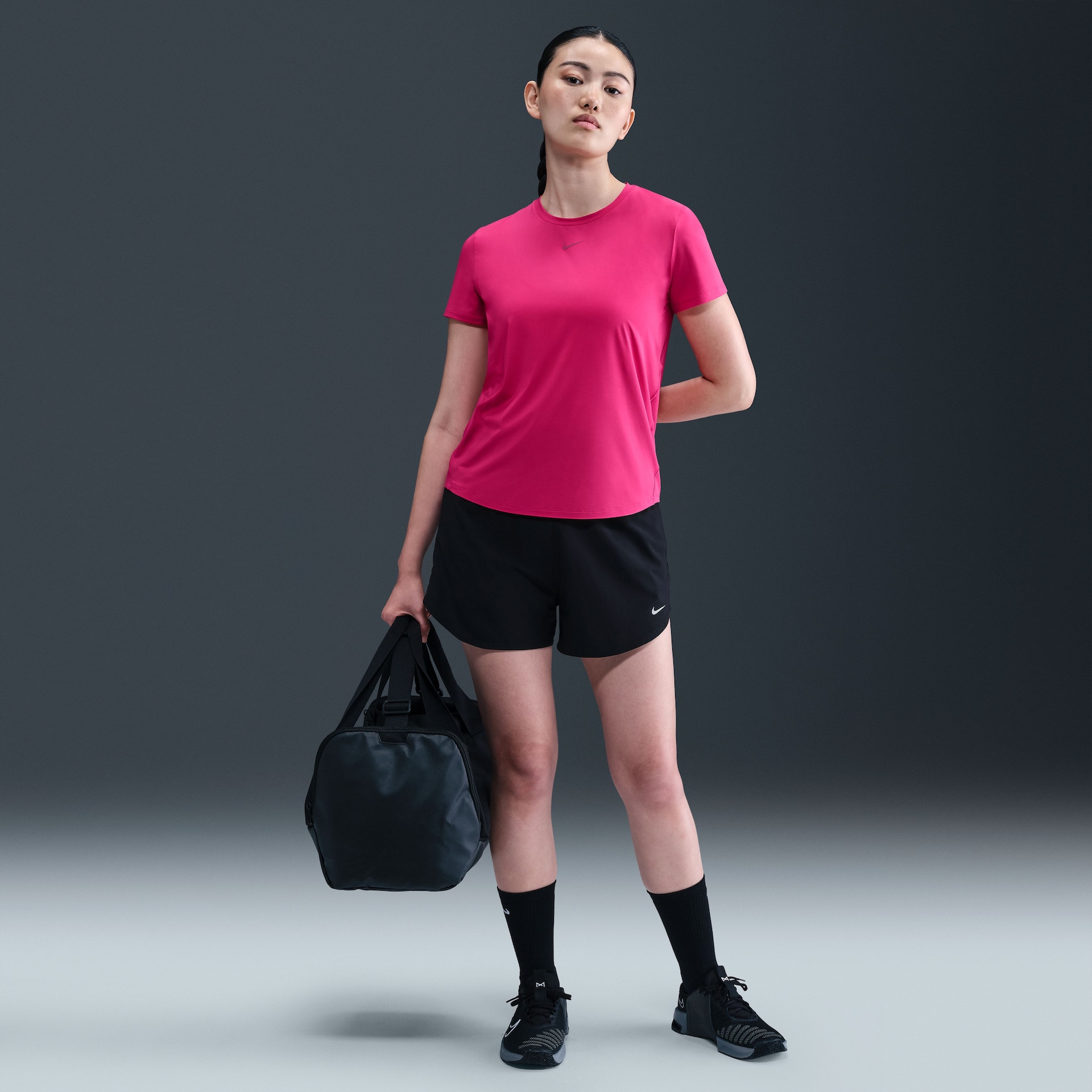 Camiseta Nike Dri-FIT One Feminina - Foto 4