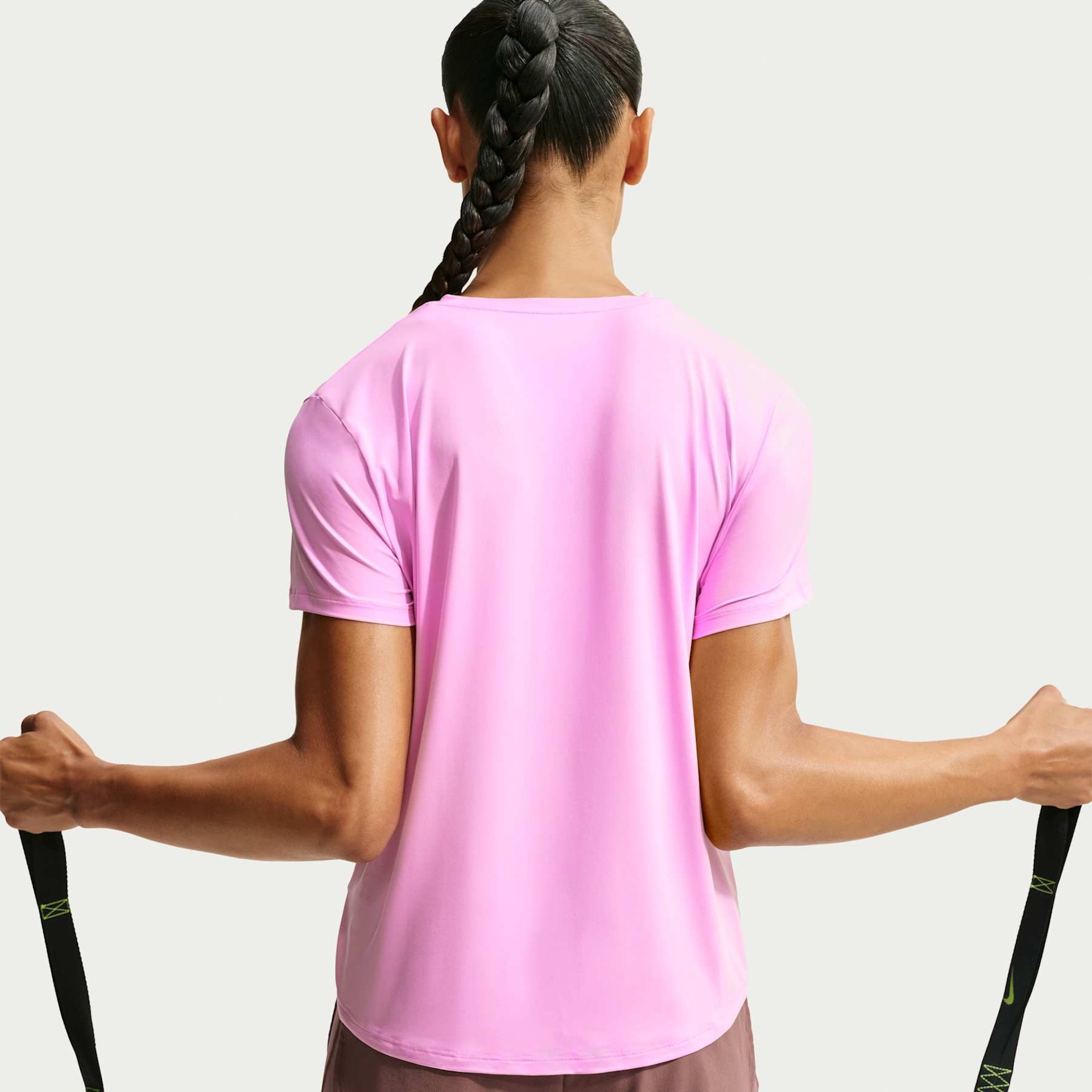 Camiseta Nike Dri-FIT One Feminina - Foto 2