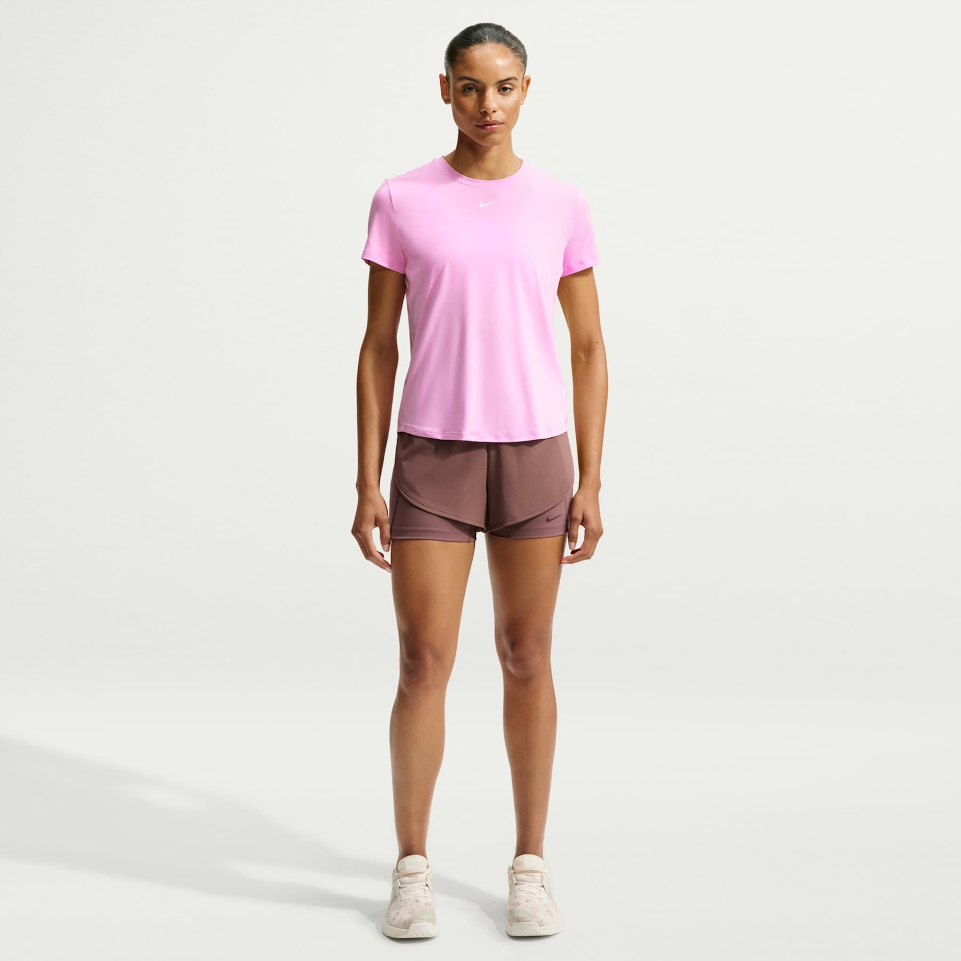 Camiseta Nike Dri-FIT One Feminina - Foto 4