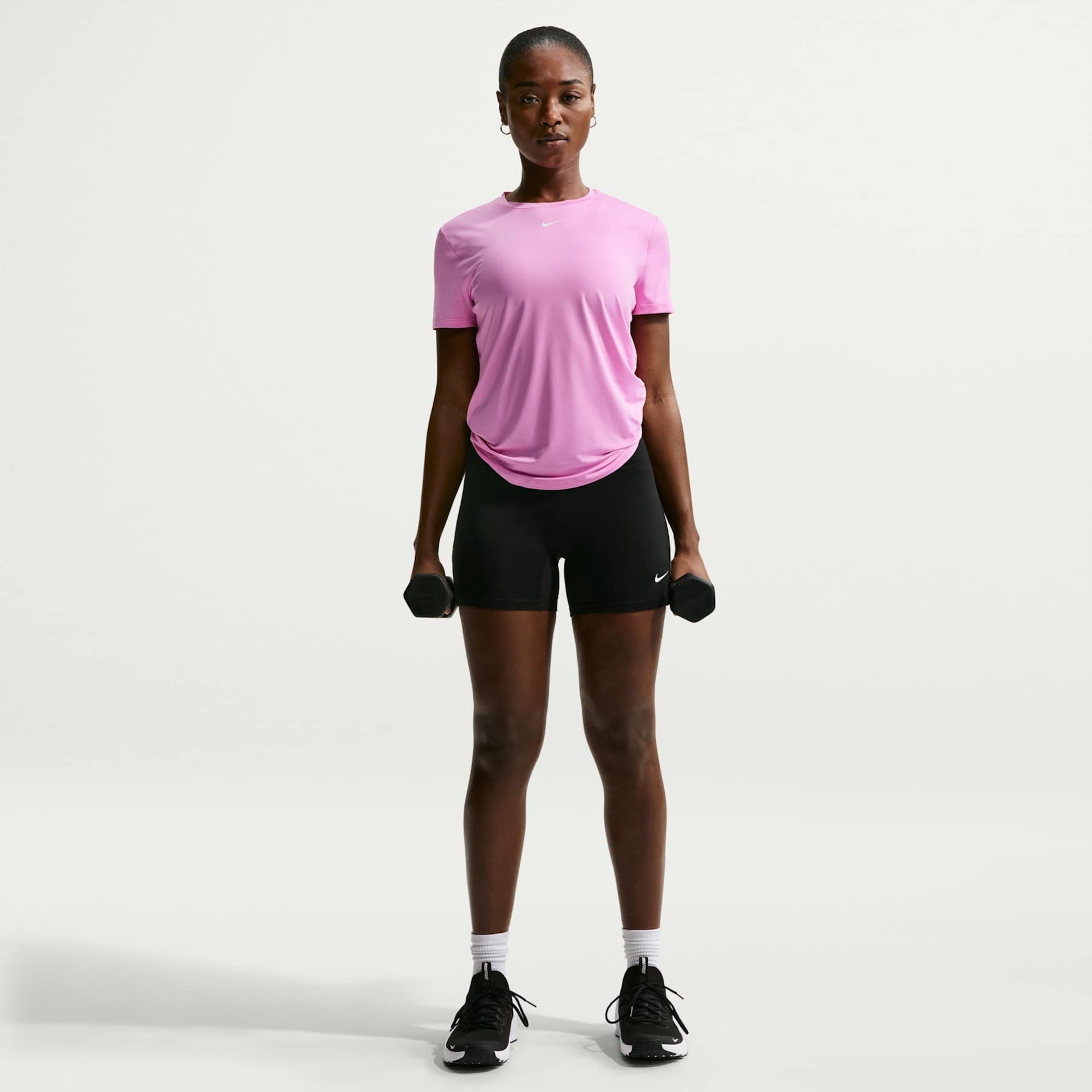 Camiseta Nike Dri-FIT One Feminina - Foto 4