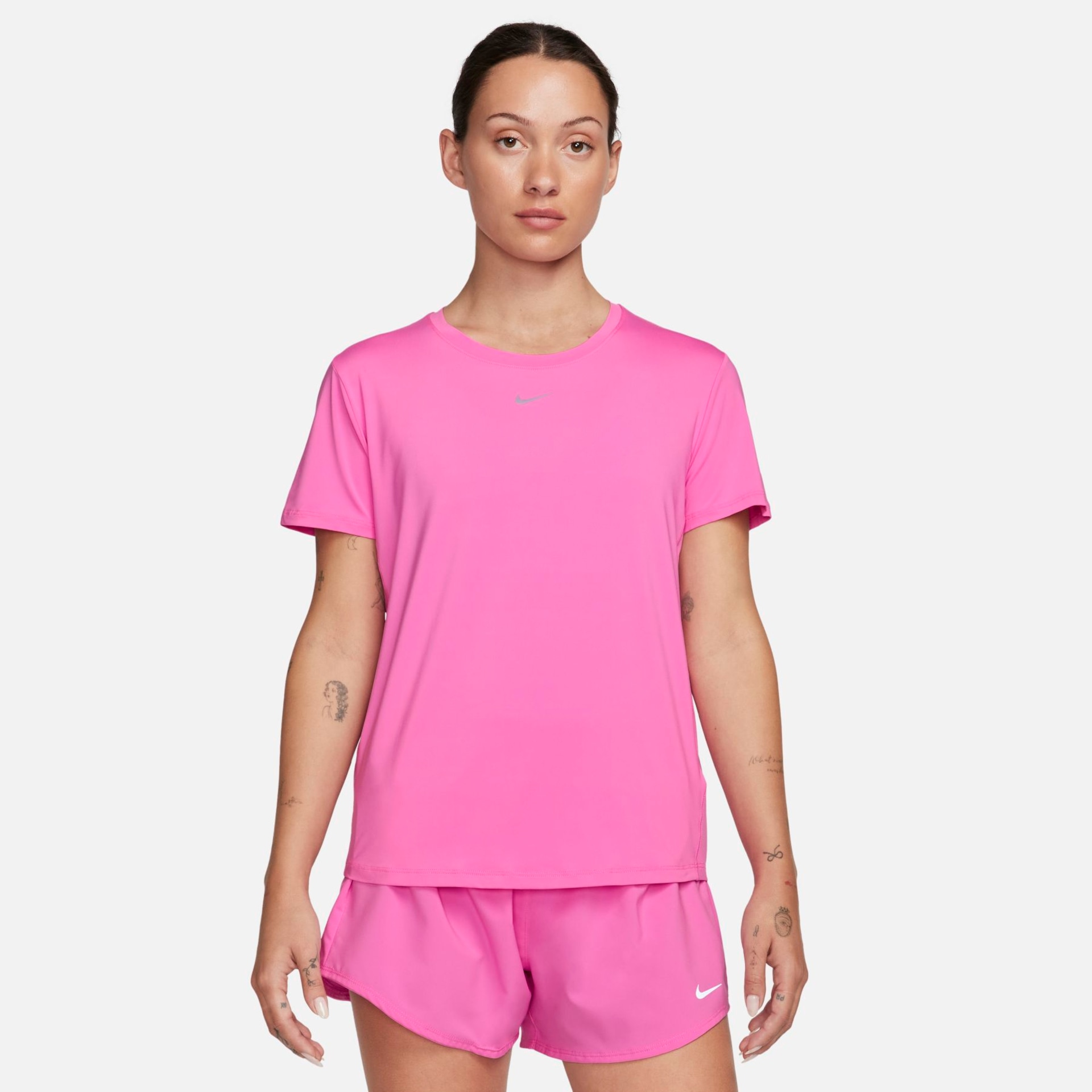 Camiseta Nike Dri-FIT One Feminina - Foto 1