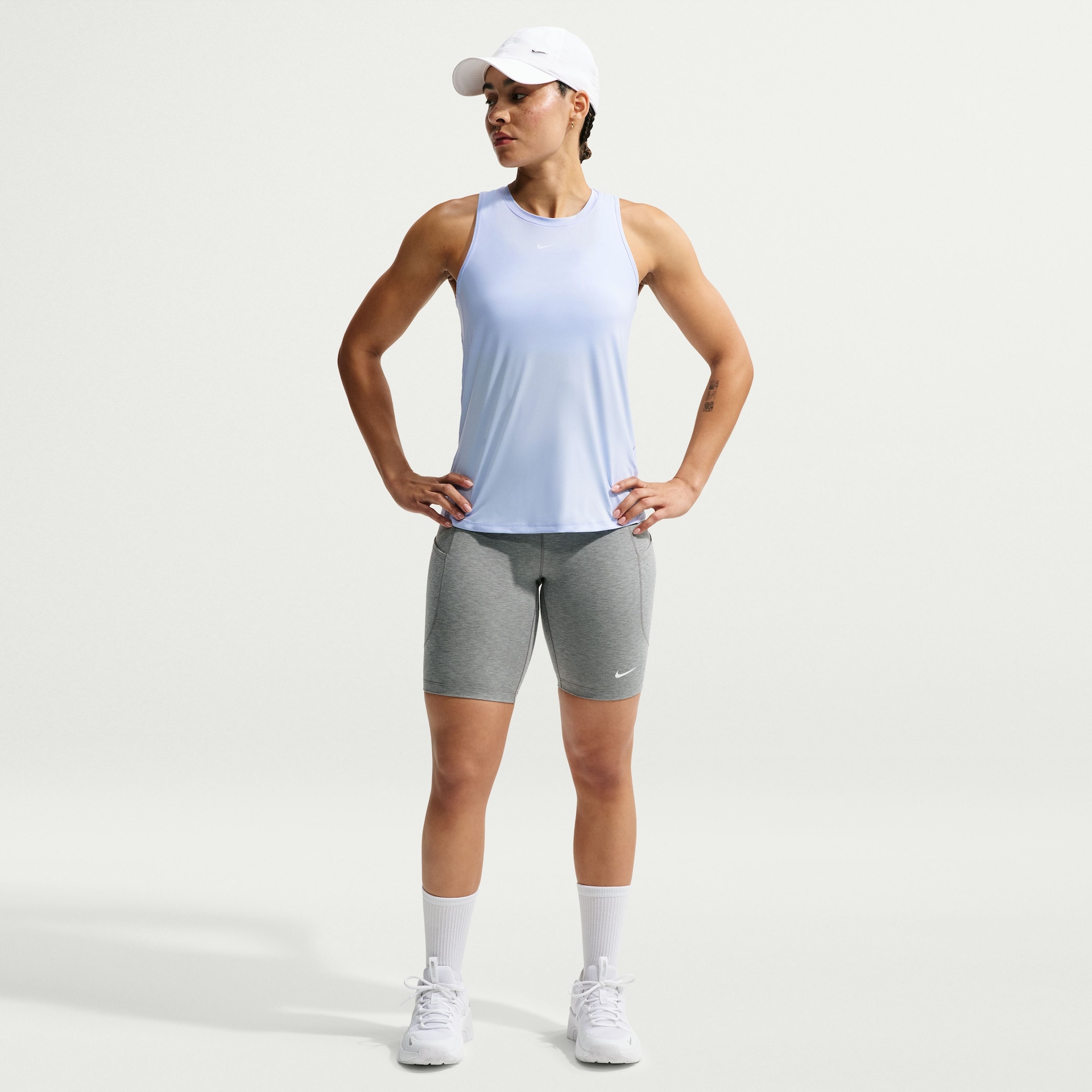 Regata Nike Dri-FIT One Feminina - Foto 2