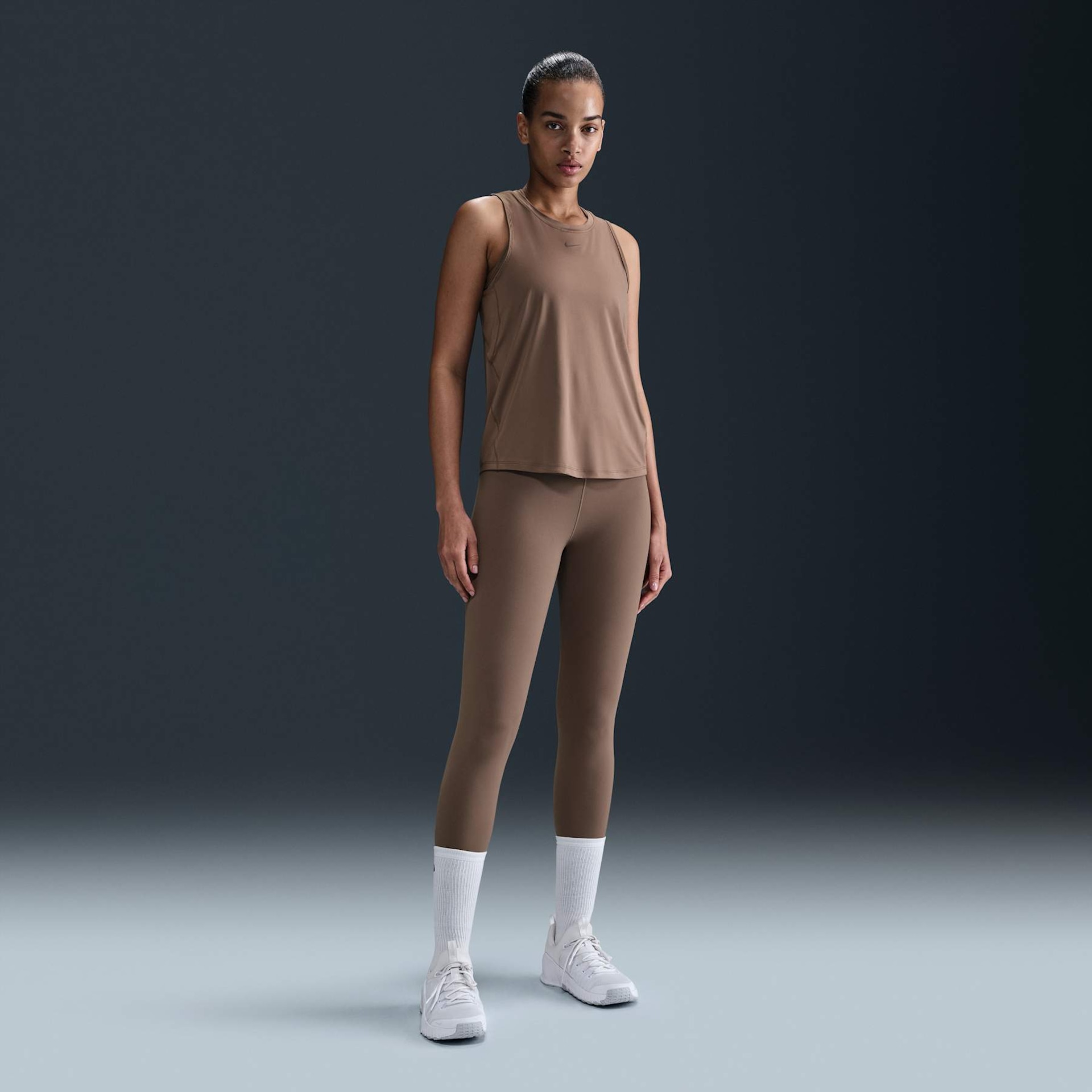 Regata Nike Dri-FIT One Feminina - Foto 4