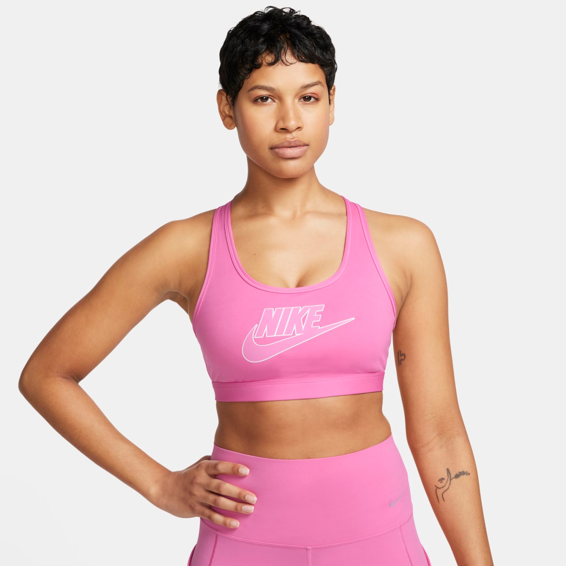 Top Nike Swoosh Futura Feminino - Foto 2