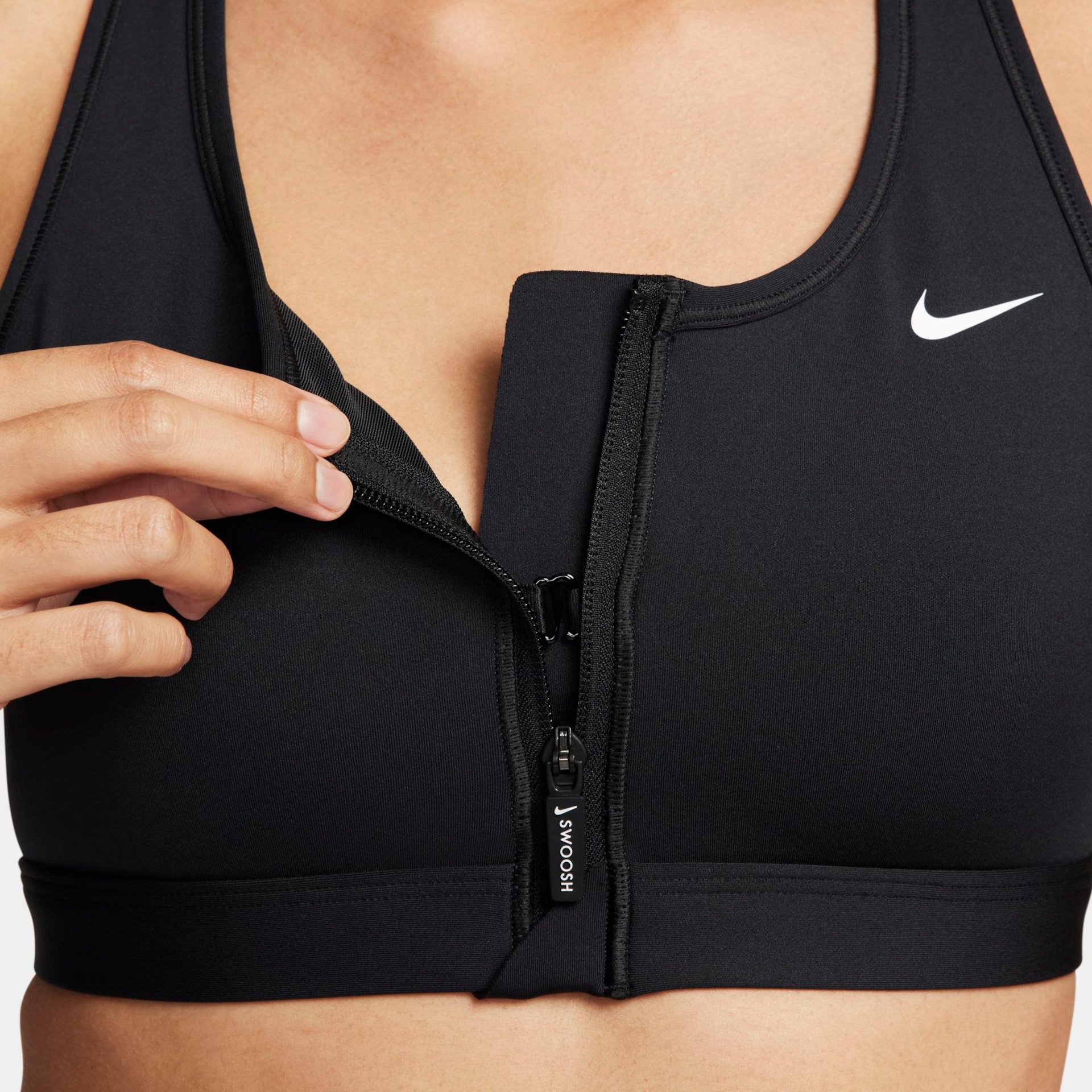 Top Nike Swoosh Feminino - Foto 7