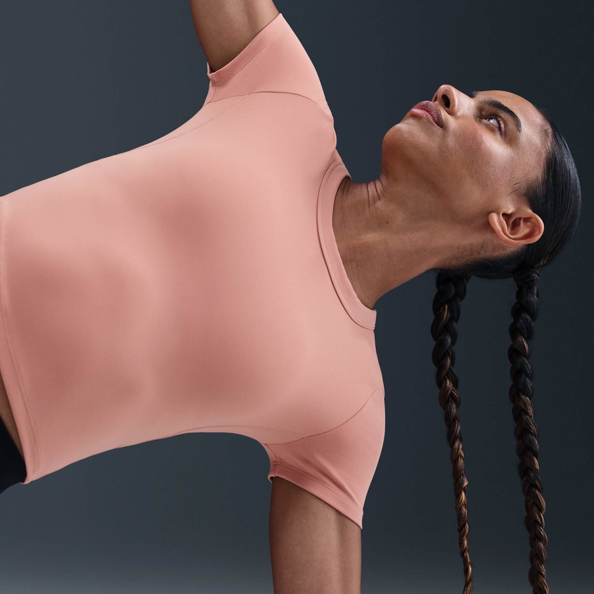 Camiseta Nike Dri-FIT One Cropped Feminina - Foto 3