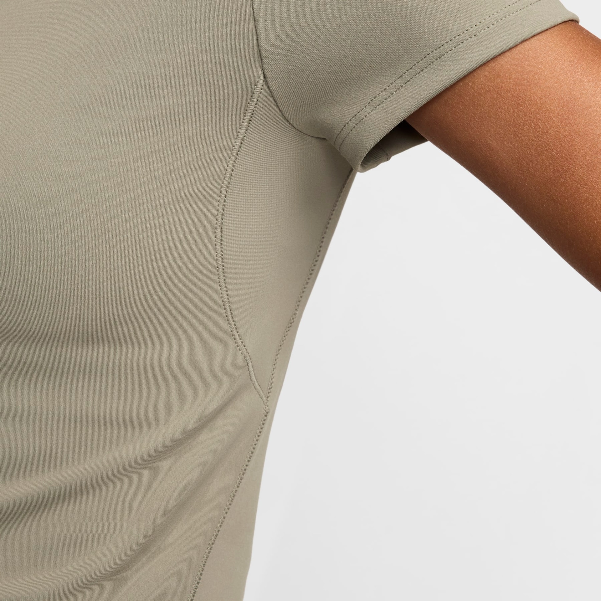 Camiseta Nike Dri-FIT One Cropped Feminina - Foto 4