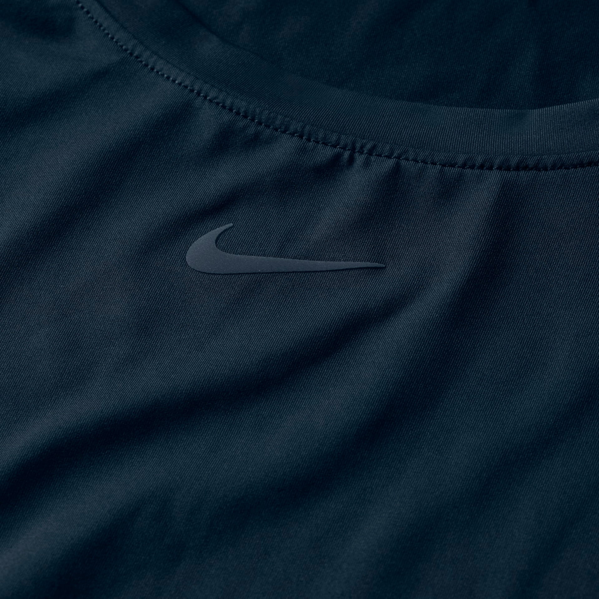 Camiseta Nike Dri-FIT One Feminina - Foto 7