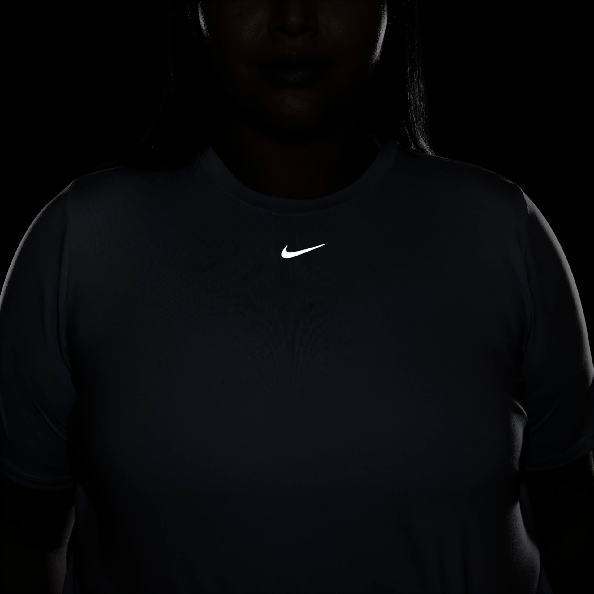 Plus Size - Camiseta Nike Dri-FIT One Feminina - Foto 5