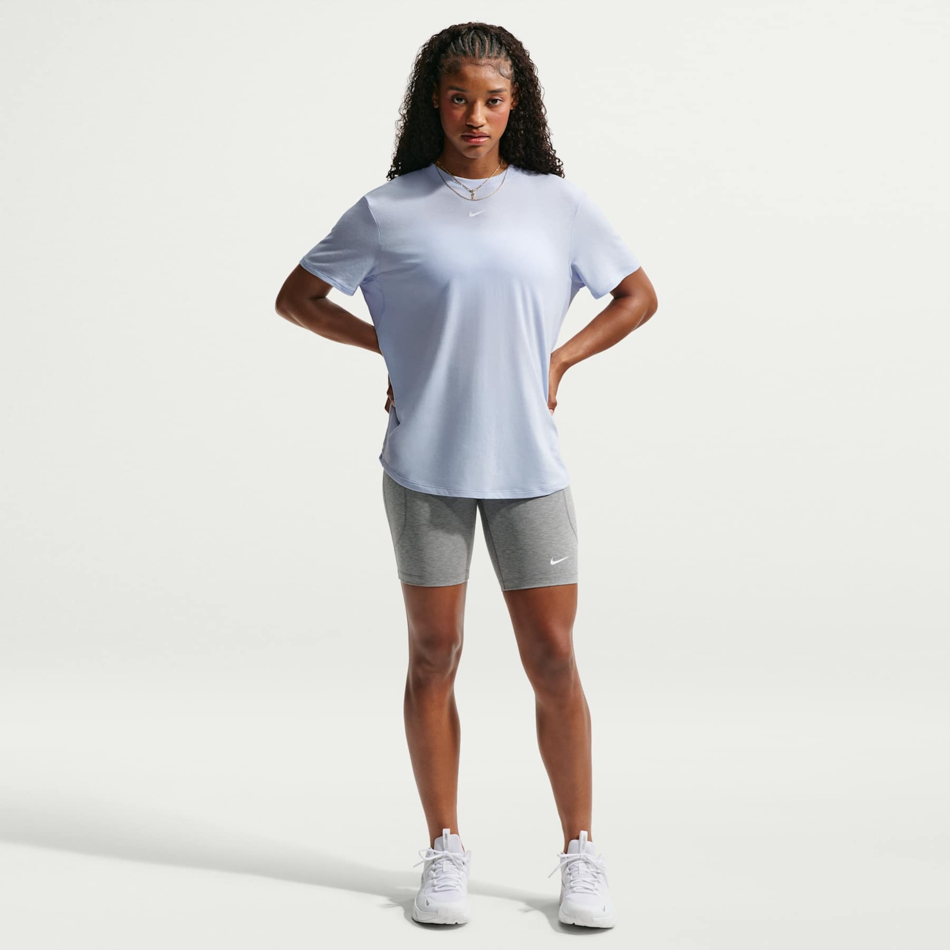 Camiseta Nike Dri-FIT One Feminina - Foto 4