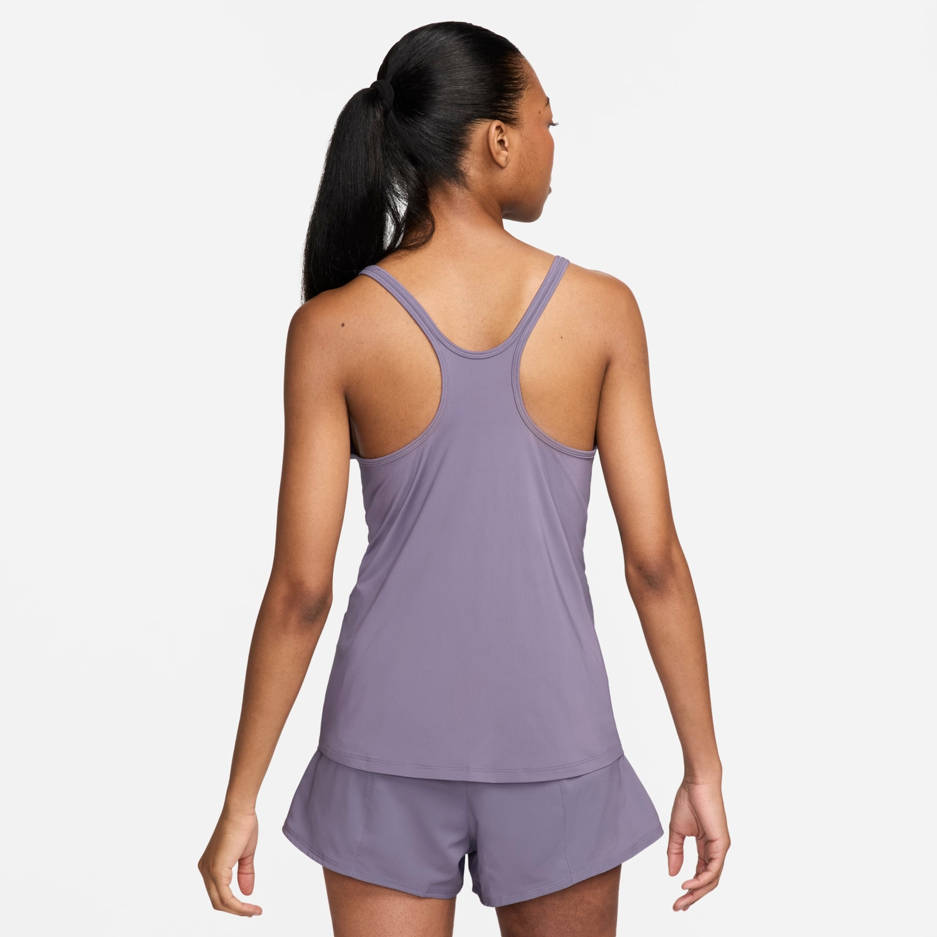 Regata Nike Dri-FIT One Feminina - Foto 11