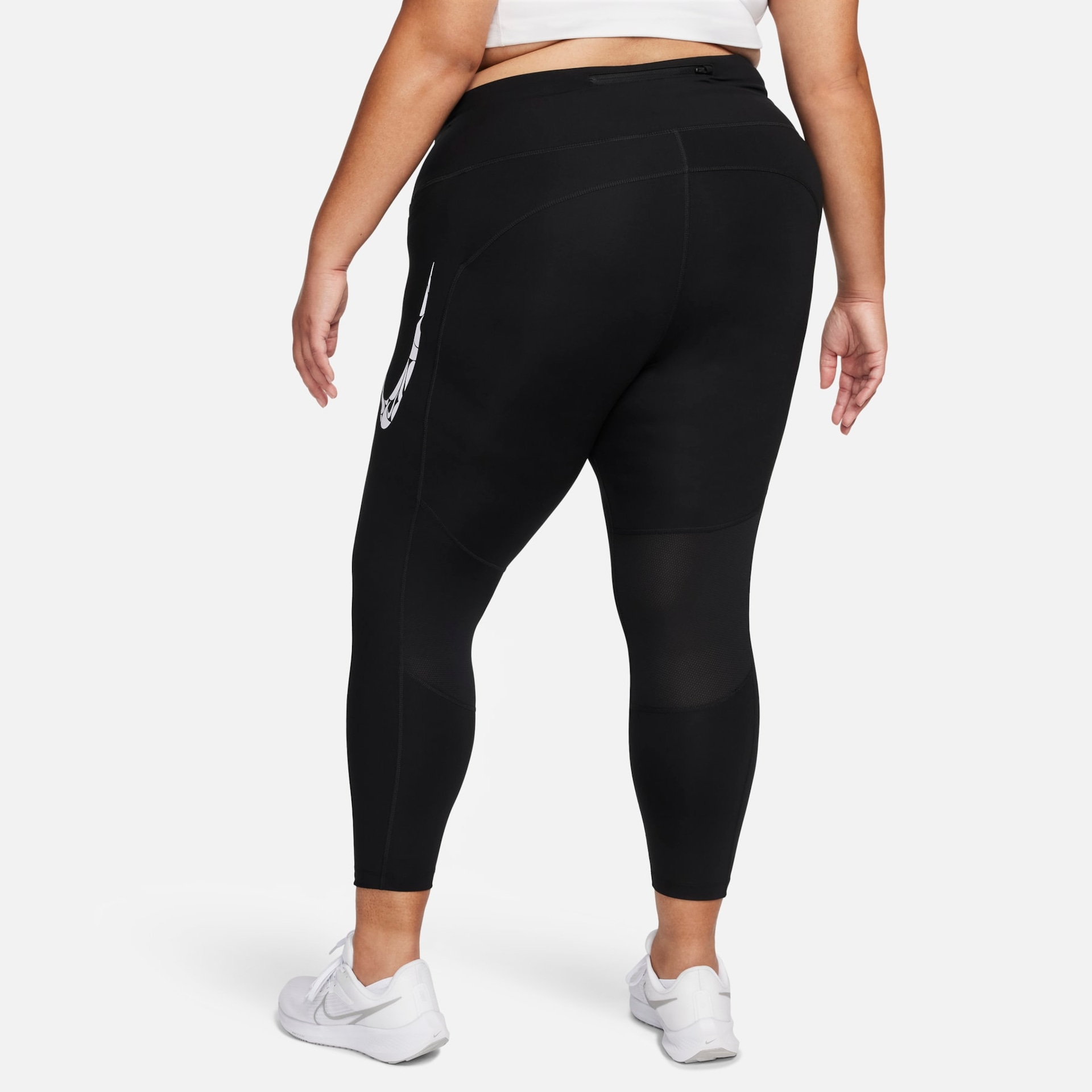 Plus Size - Legging Nike Fast Feminina - Foto 2