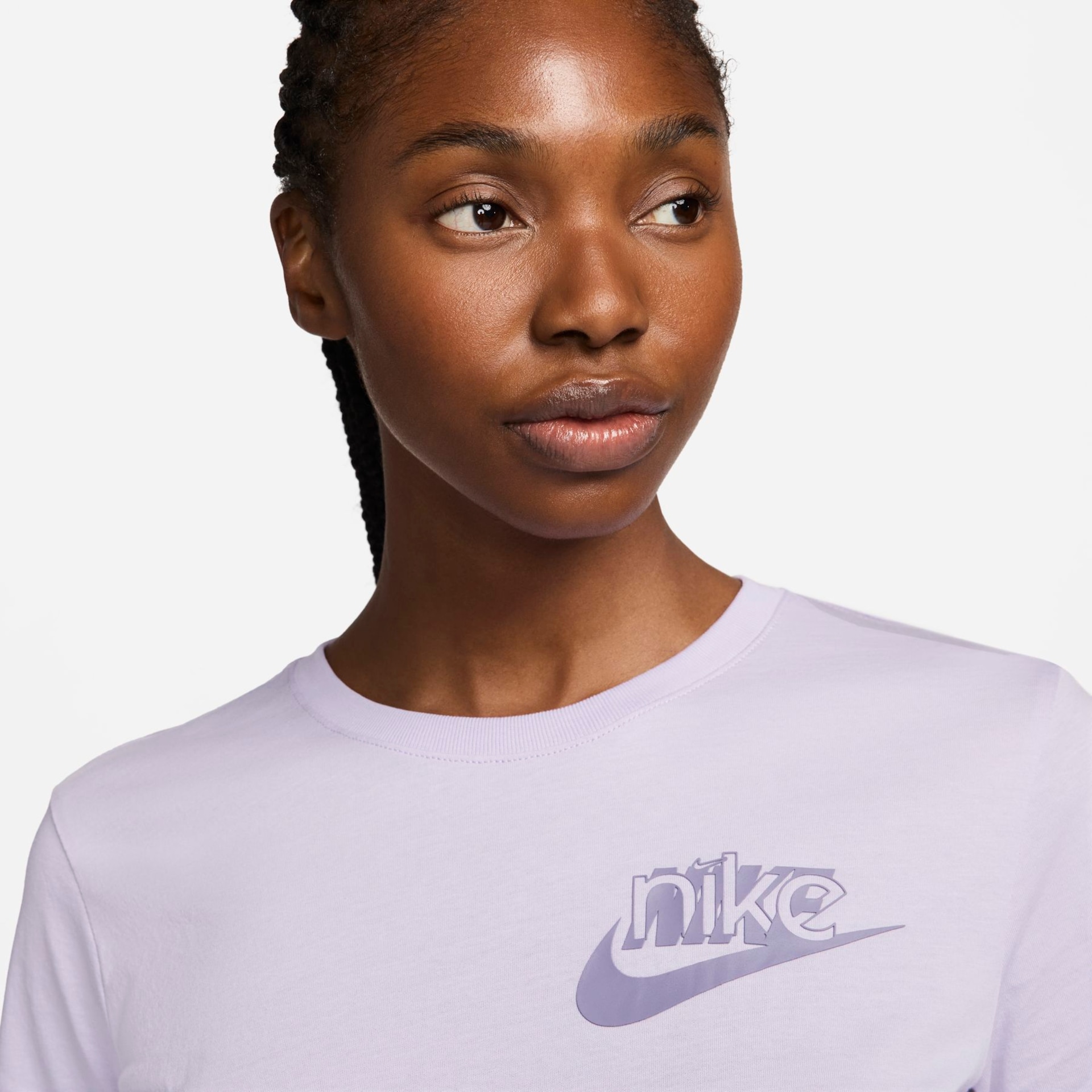 Camiseta Nike Sportswear Club Feminina - Foto 2