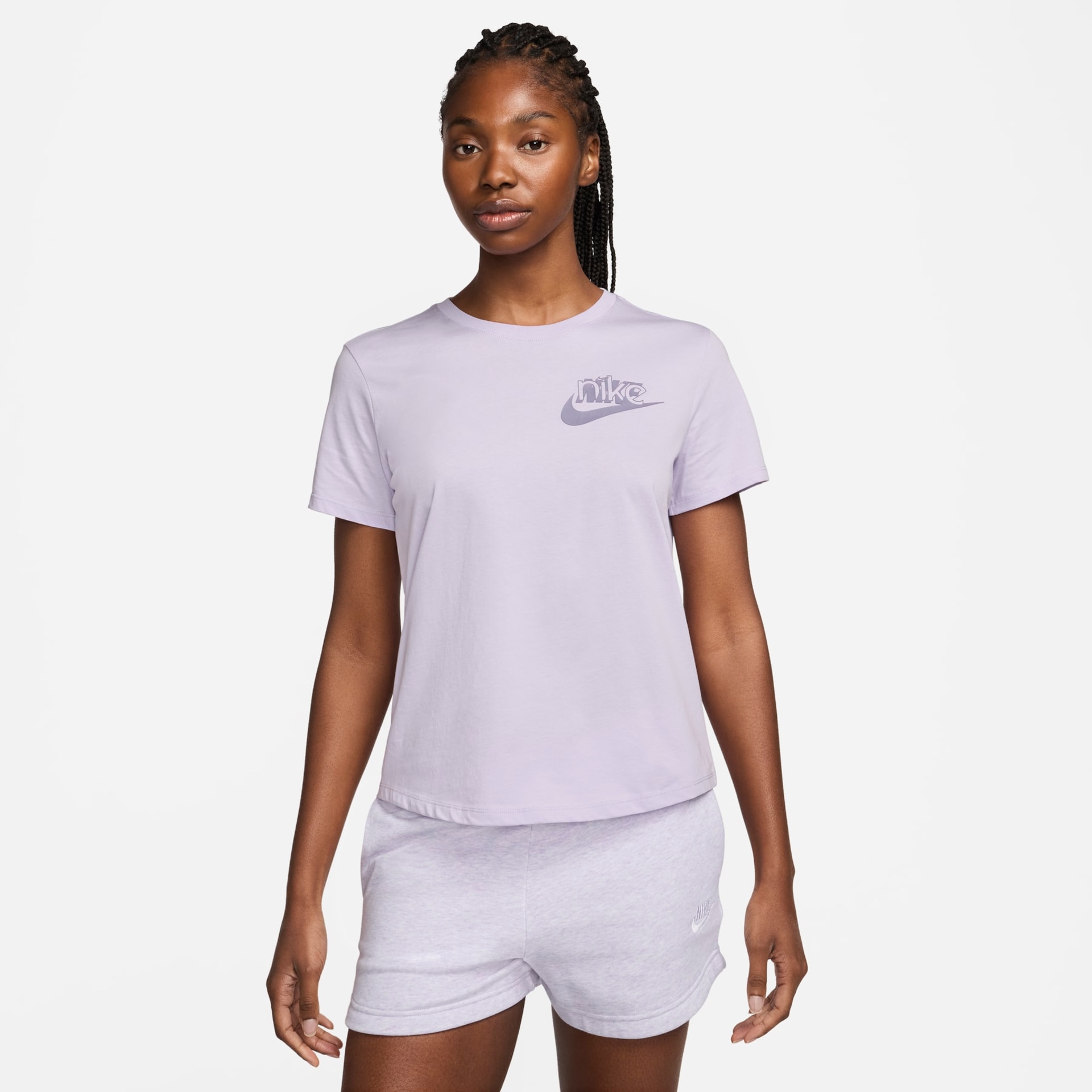 Camiseta Nike Sportswear Club Feminina - Foto 1