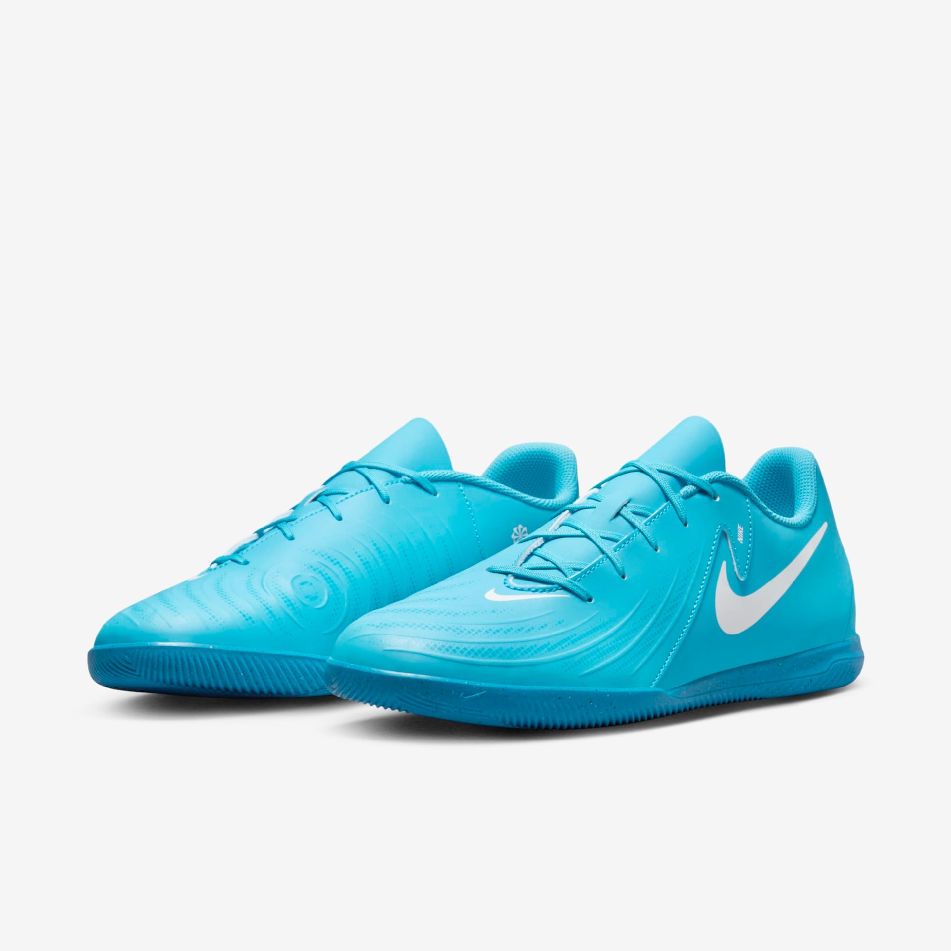 Chuteira Nike Phantom GX II Club Futsal - Foto 4