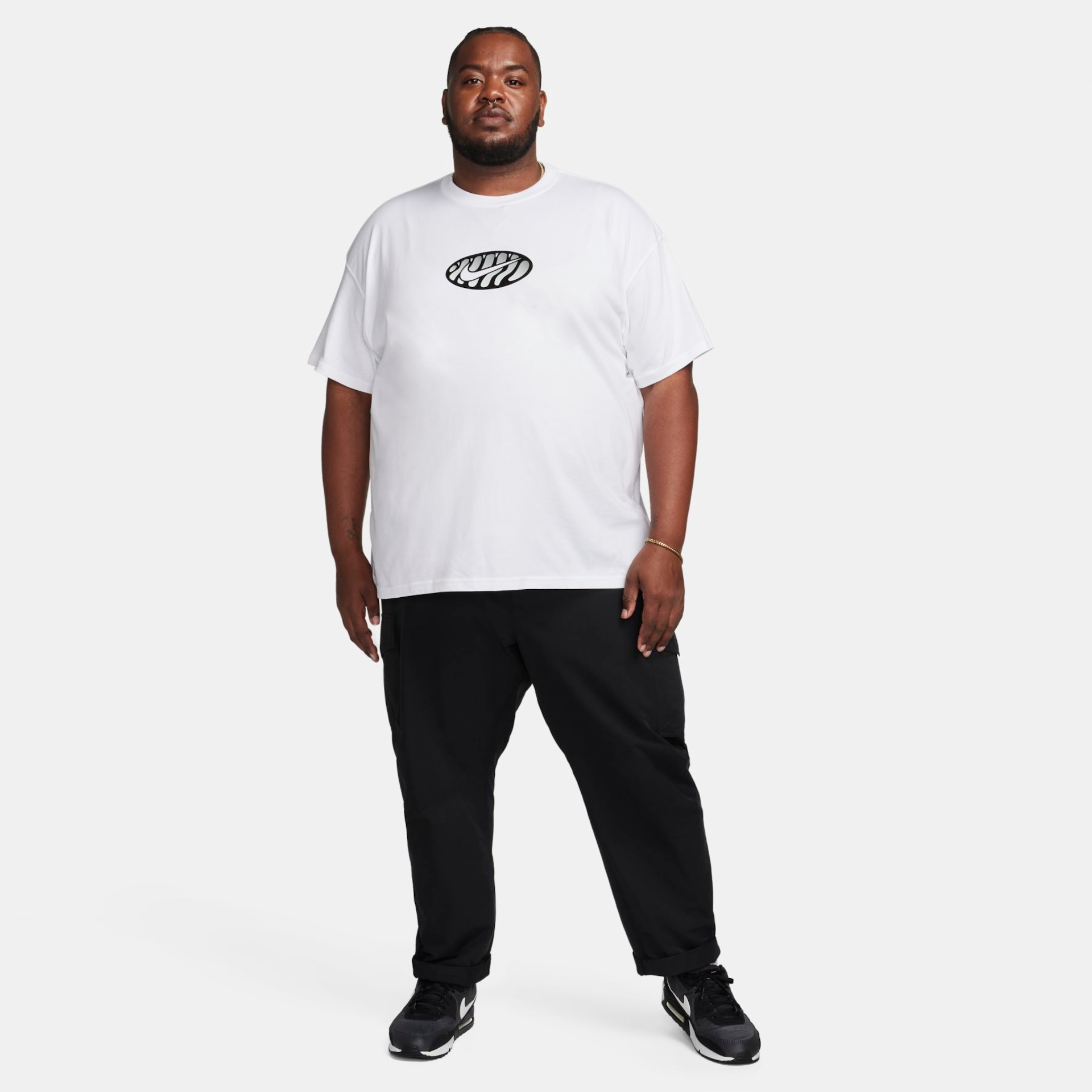Camiseta Nike Sportswear Max90 Masculina - Foto 10