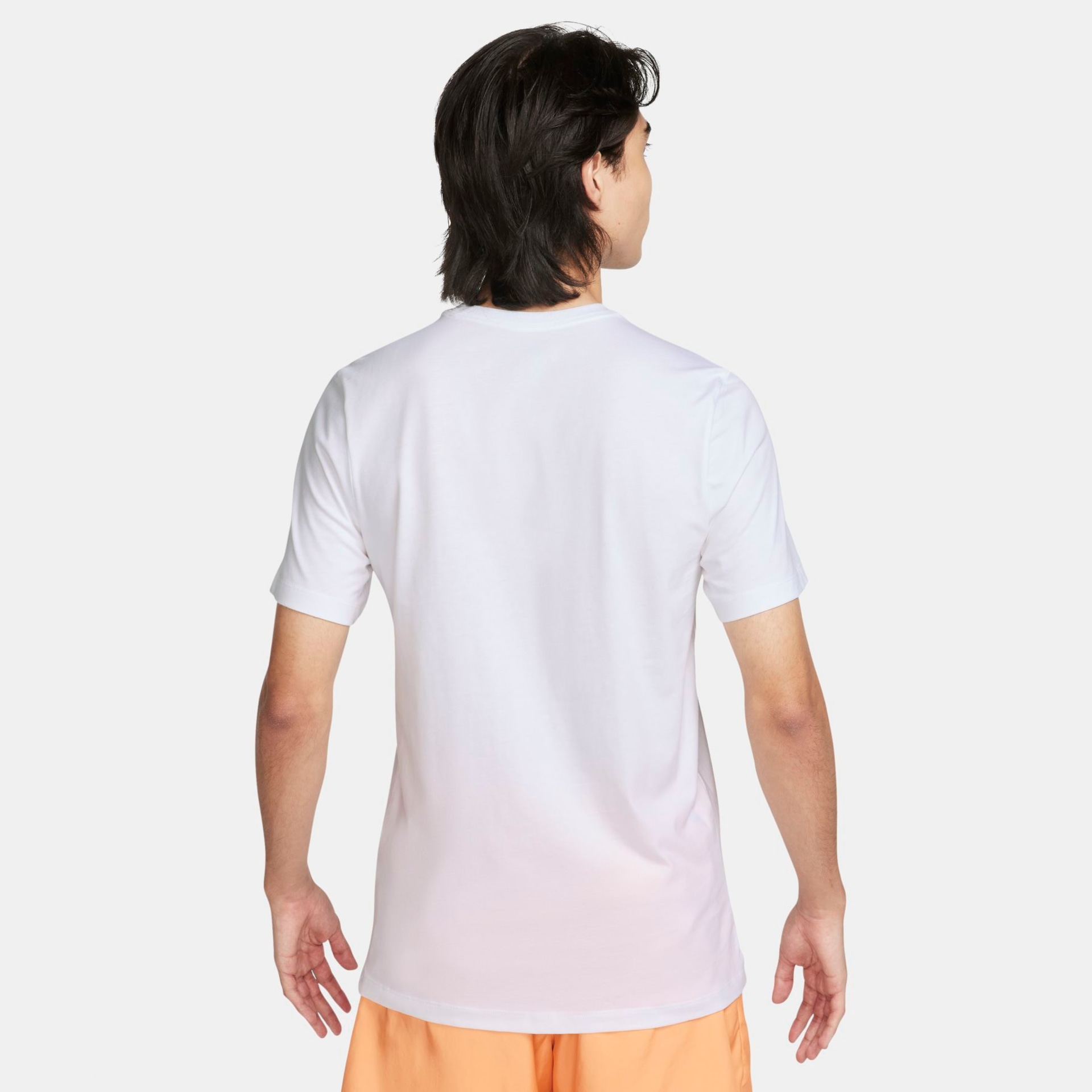 Camiseta Nike Sportswear 6MO Swoosh Masculina - Foto 2