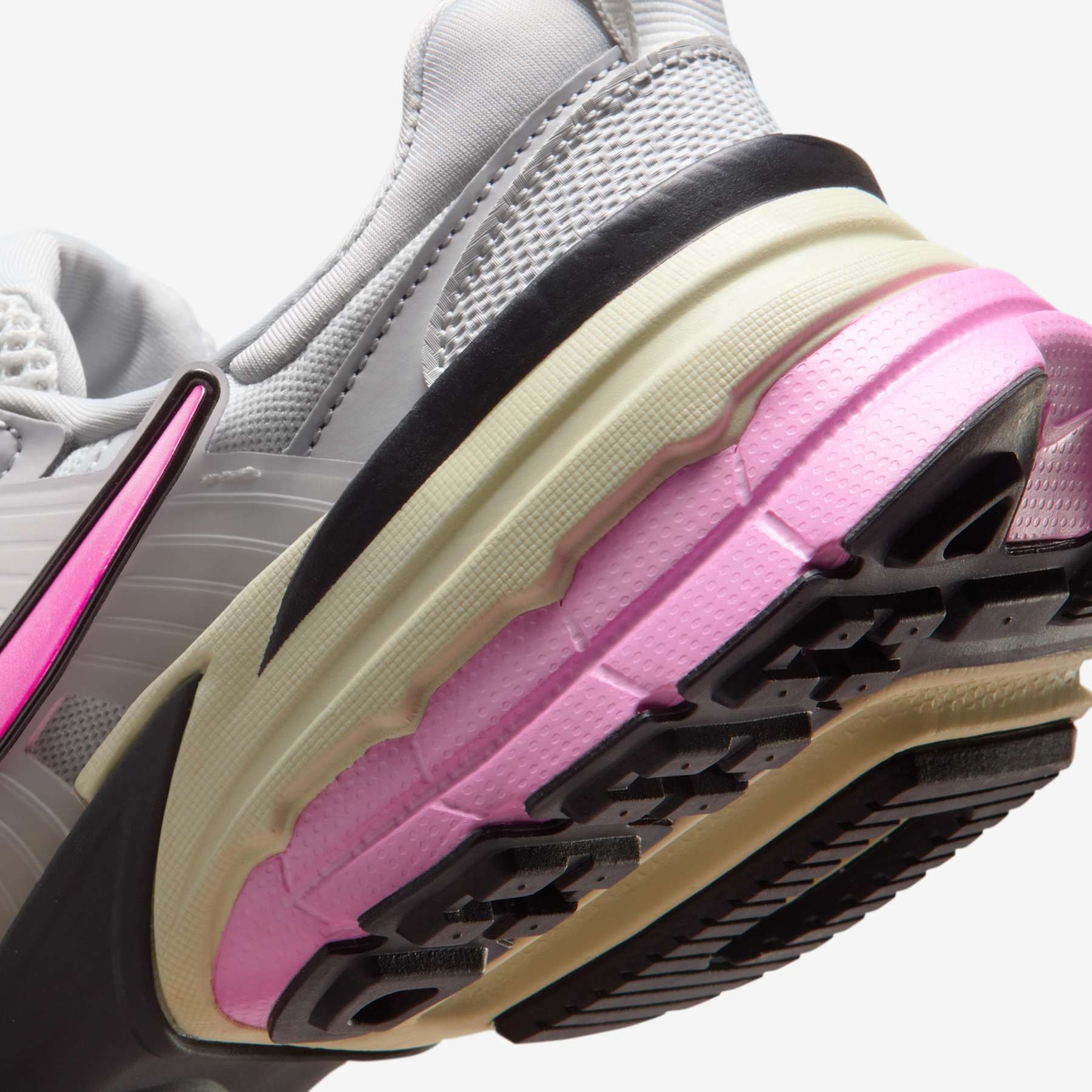 Tênis Nike V2K Run Feminino - Foto 8