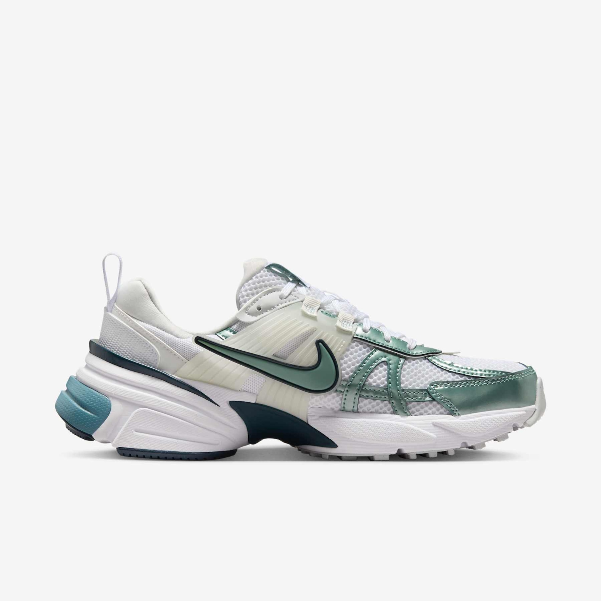 Tênis Nike V2K Run Feminino - Foto 3