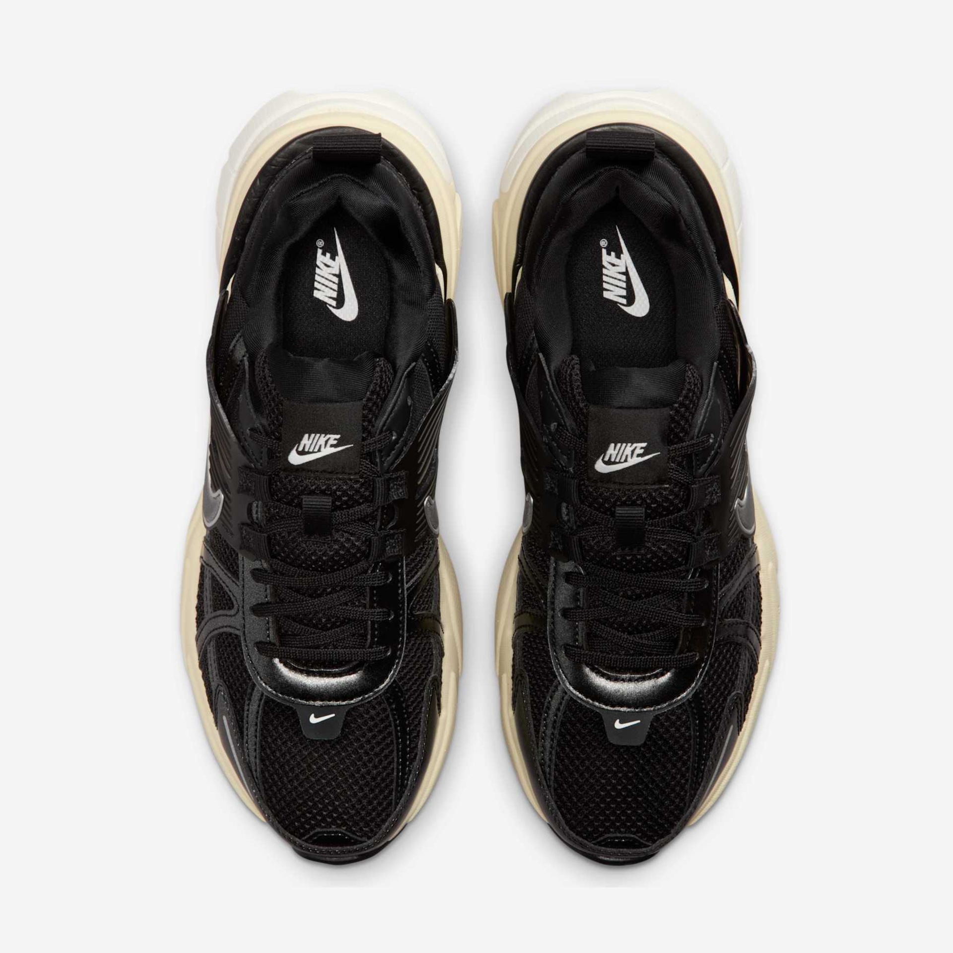 Tênis Nike V2K Run Feminino - Foto 4