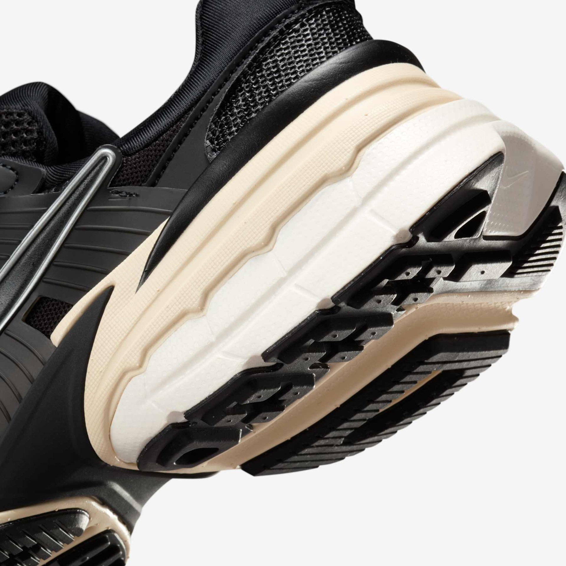 Tênis Nike V2K Run Feminino - Foto 8