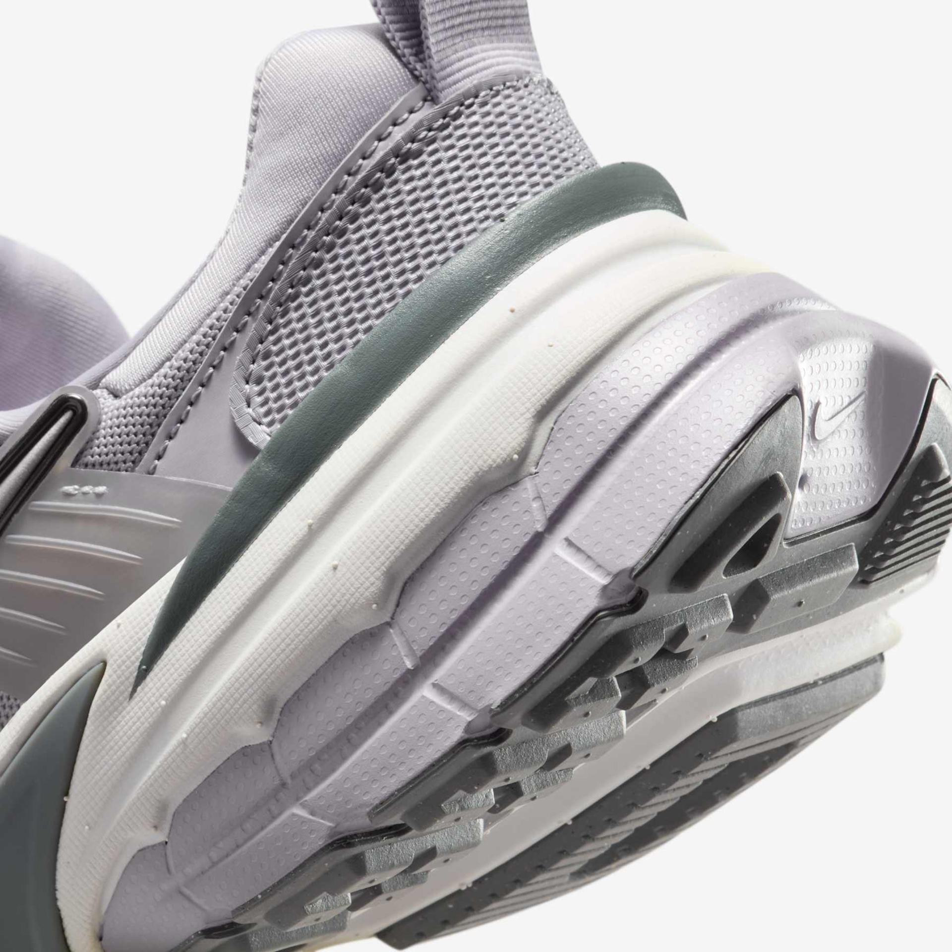 Tênis Nike V2K Run Feminino - Foto 8