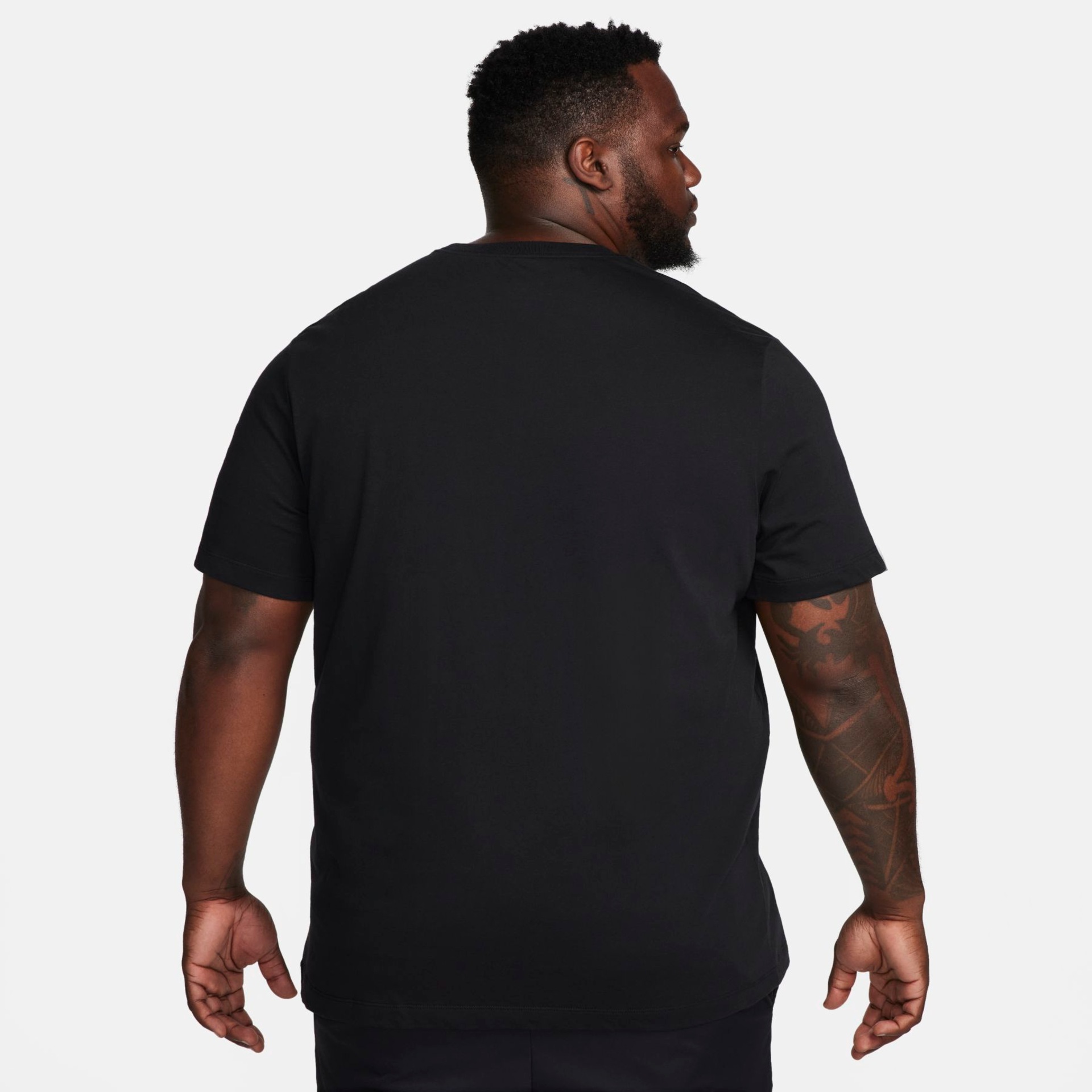 Camiseta Nike Sportswear Masculina - Foto 7