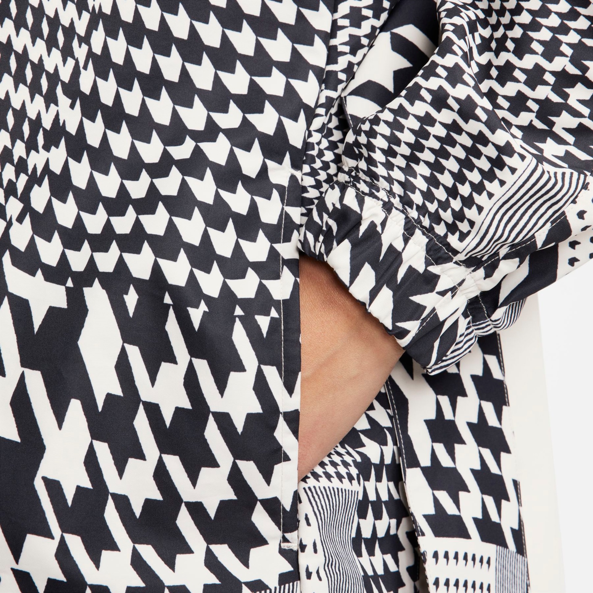 Jaqueta Nike Sportswear Trench Feminina - Foto 6