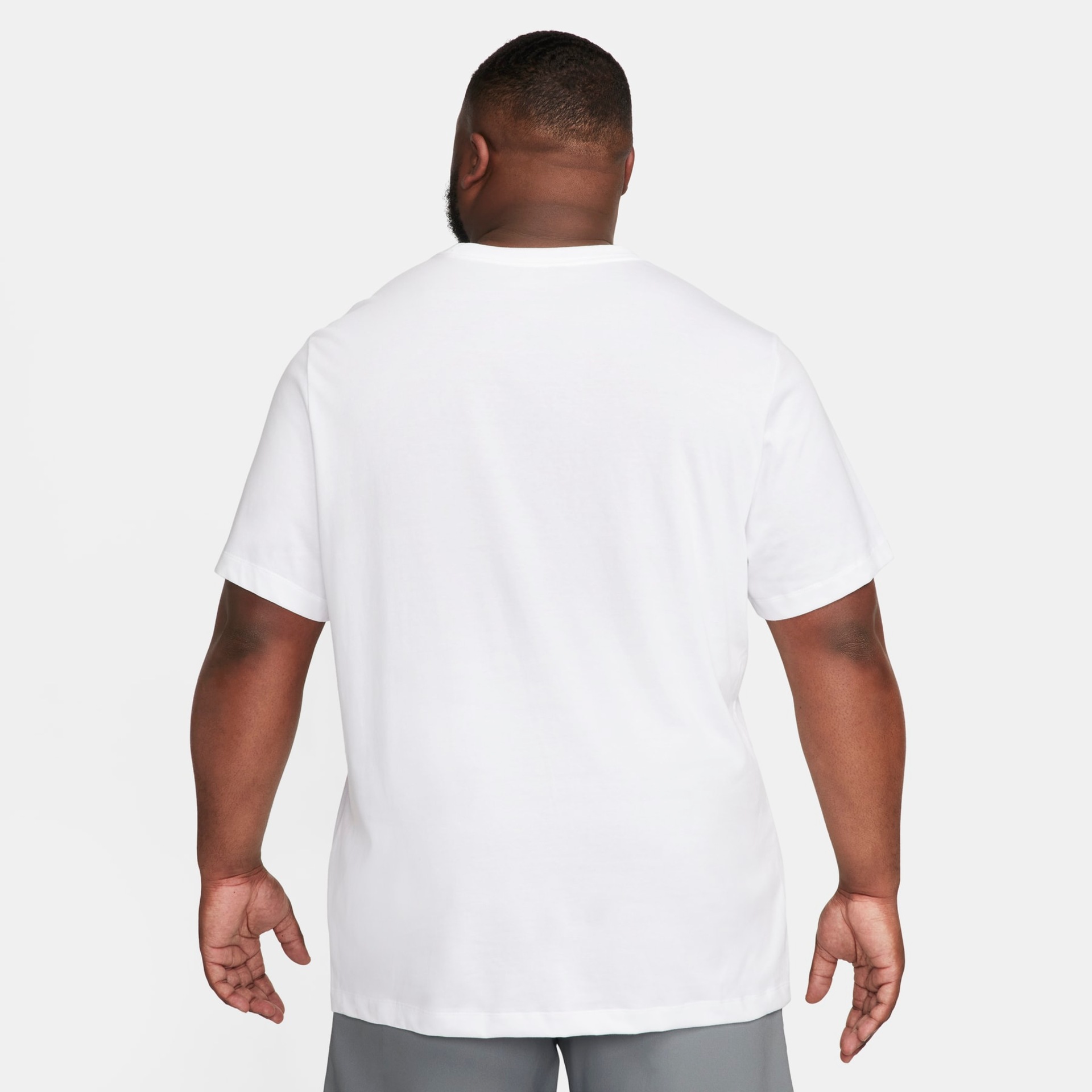 Camiseta Nike Dri-FIT Fitness Masculina - Foto 6
