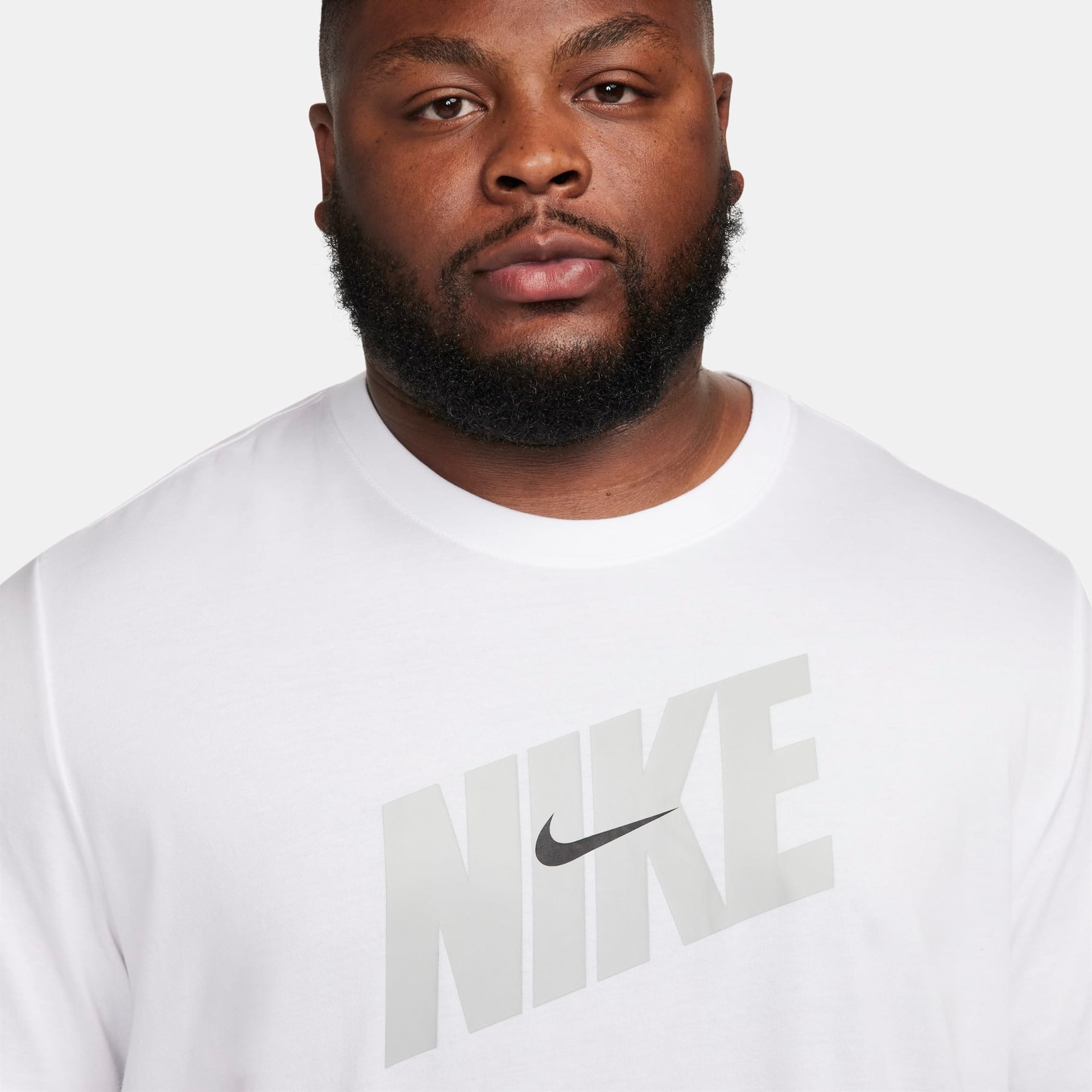 Camiseta Nike Dri-FIT Fitness Masculina - Foto 7