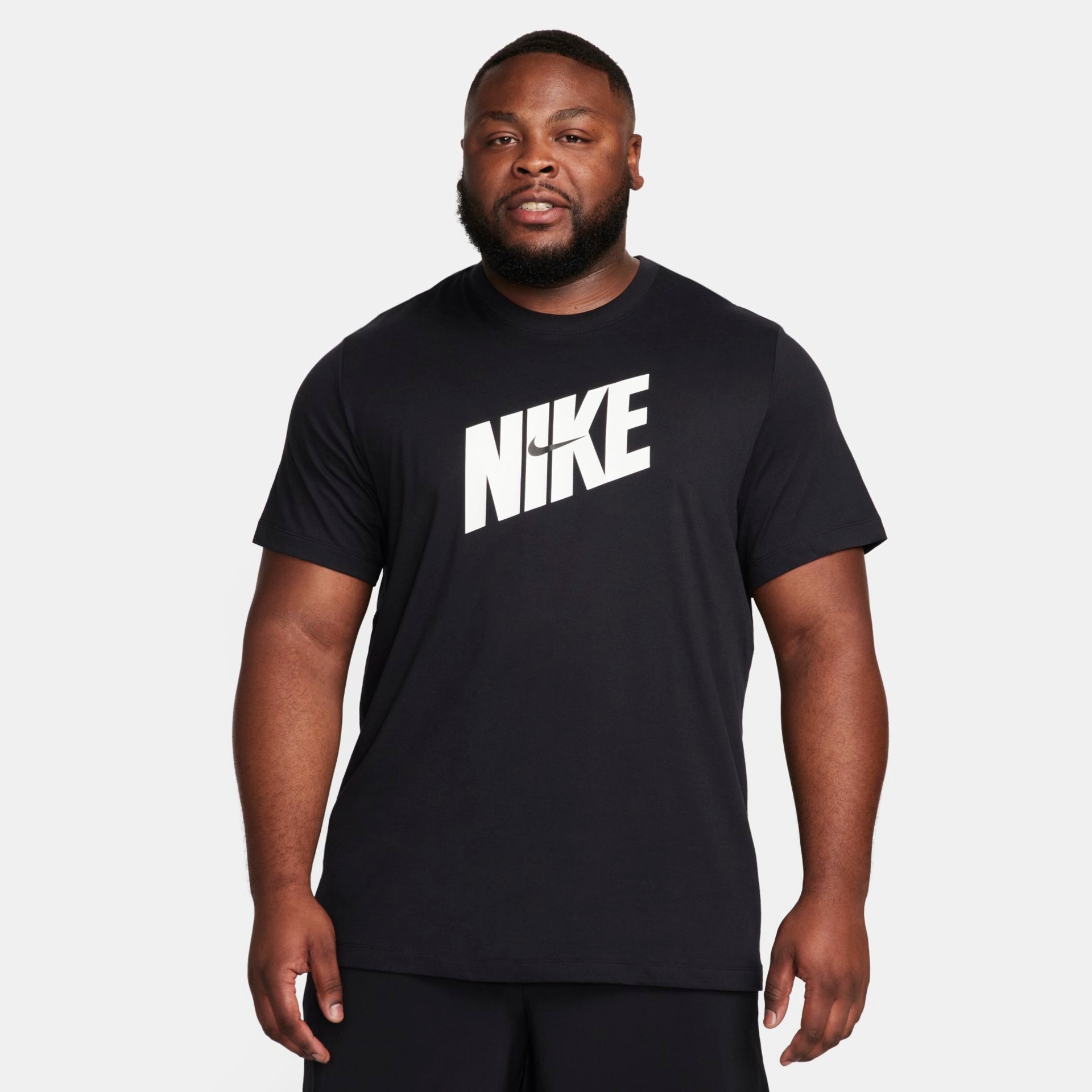 Camiseta Nike Dri-FIT Fitness Masculina - Foto 5