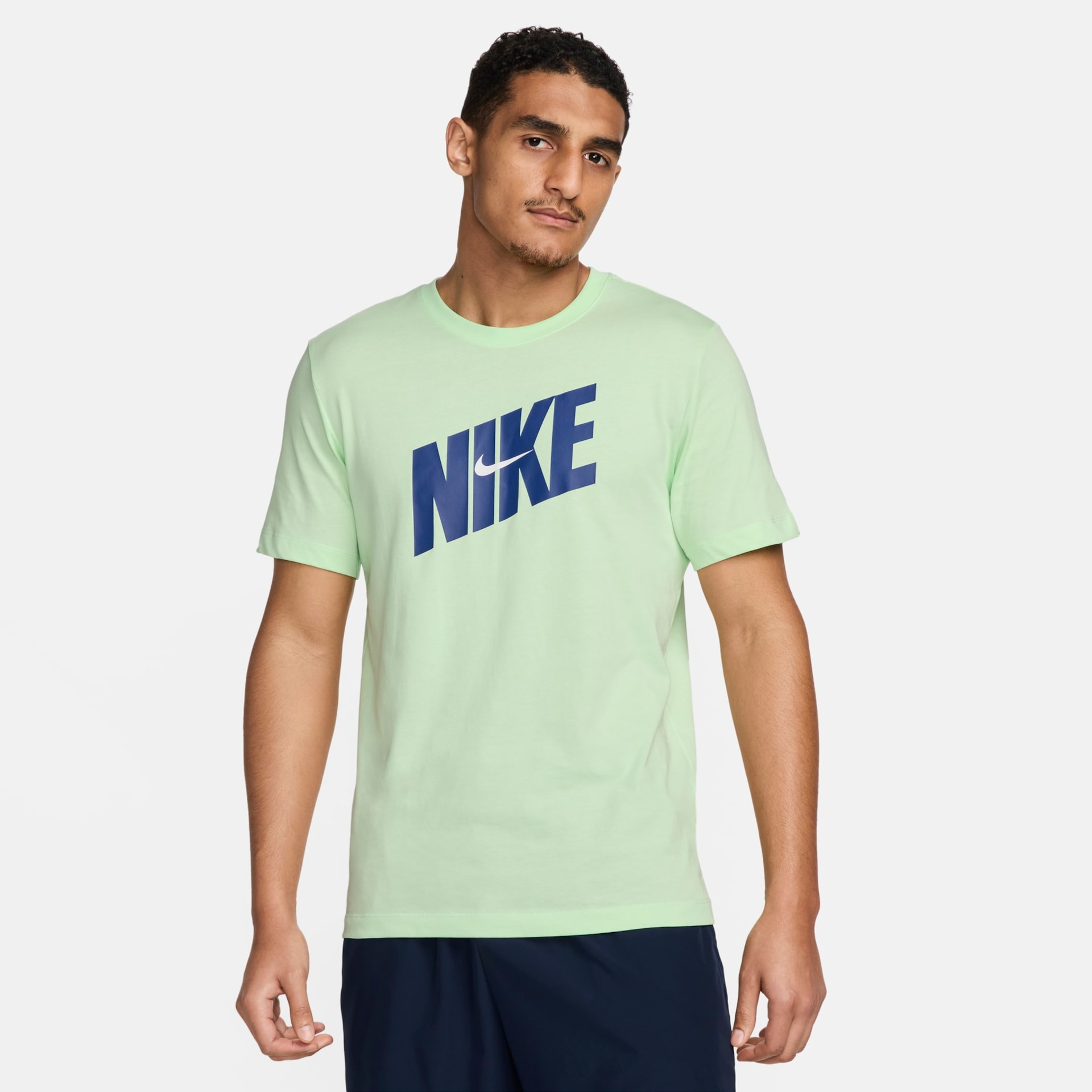Camiseta Nike Dri-FIT Fitness Masculina - Foto 1