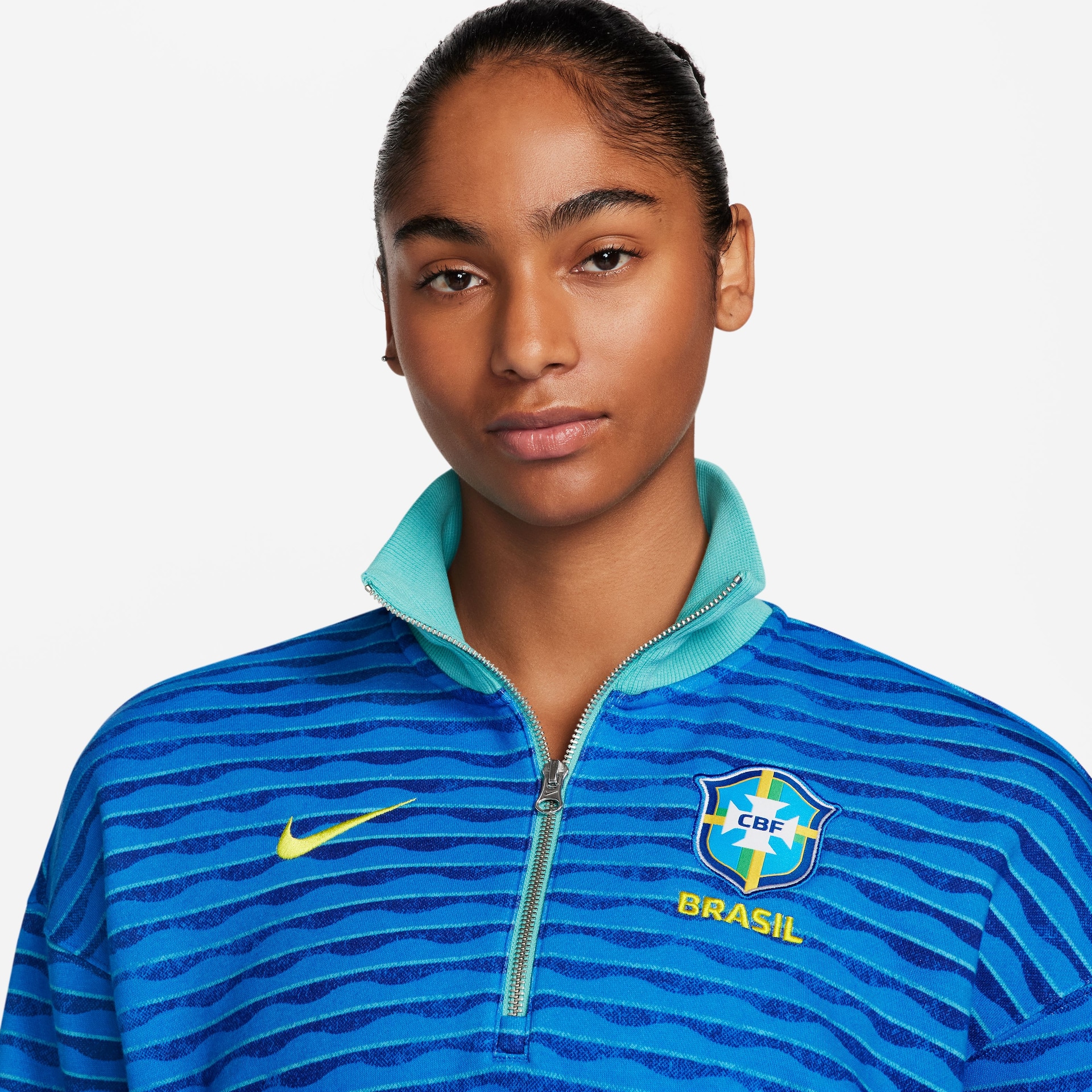 Blusão Nike Sportwear Brasil Phoenix Feminino - Foto 3