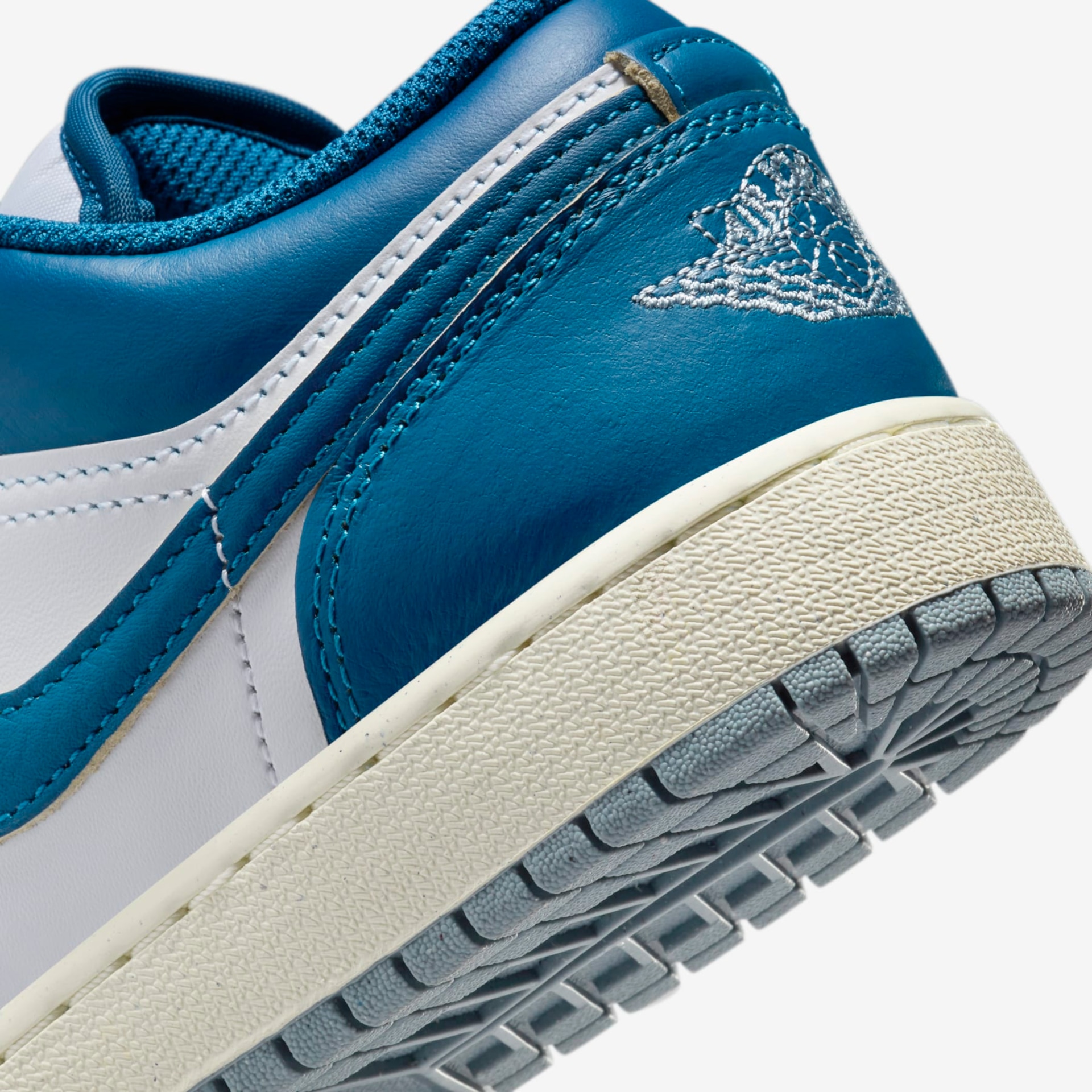 Tênis Air Jordan 1 SE Infantil - Foto 7