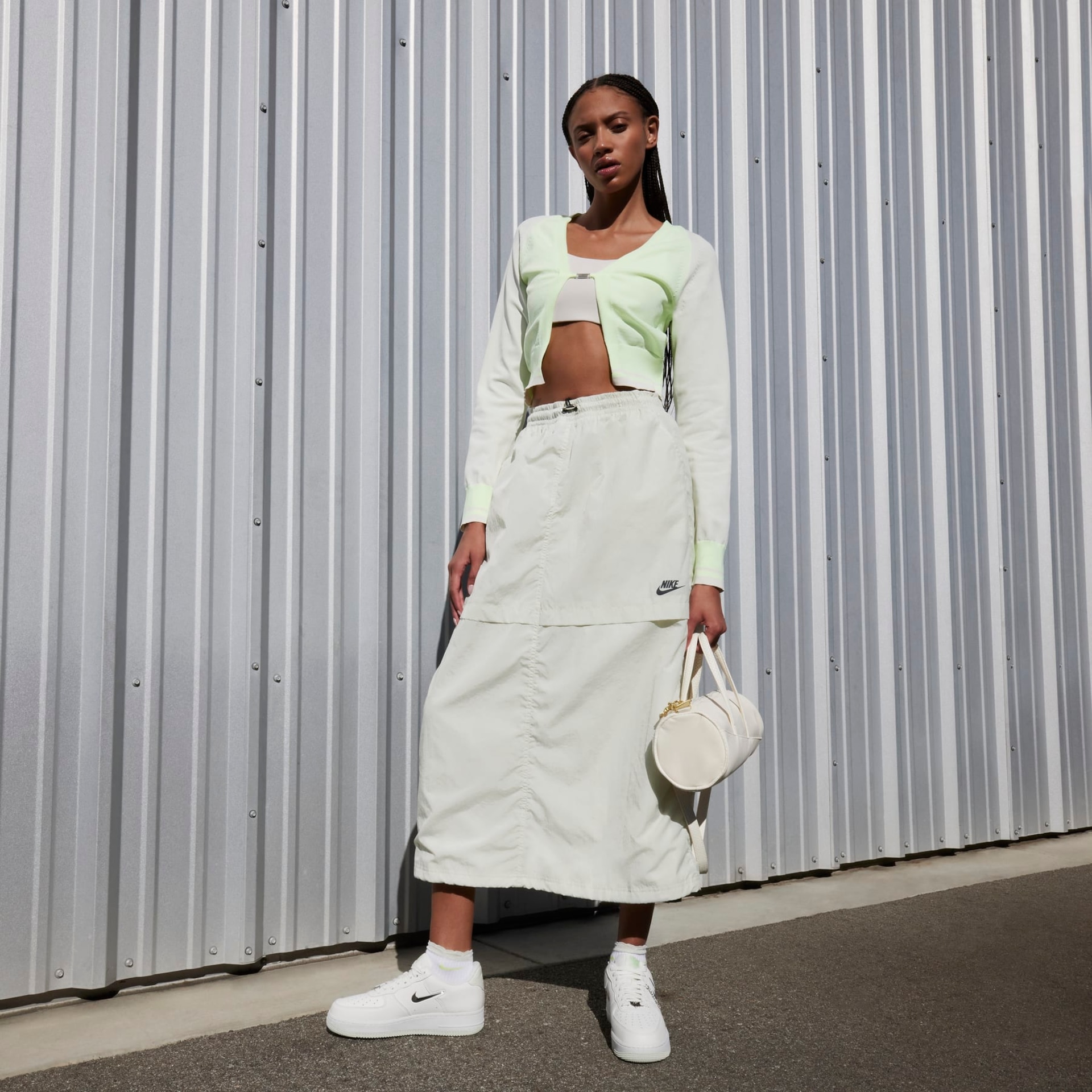 Tênis Nike Air Force 1 '07 SE Feminino - Foto 11