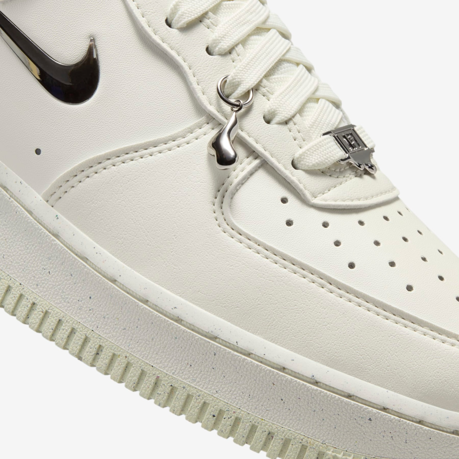Tênis Nike Air Force 1 '07 SE Feminino - Foto 10