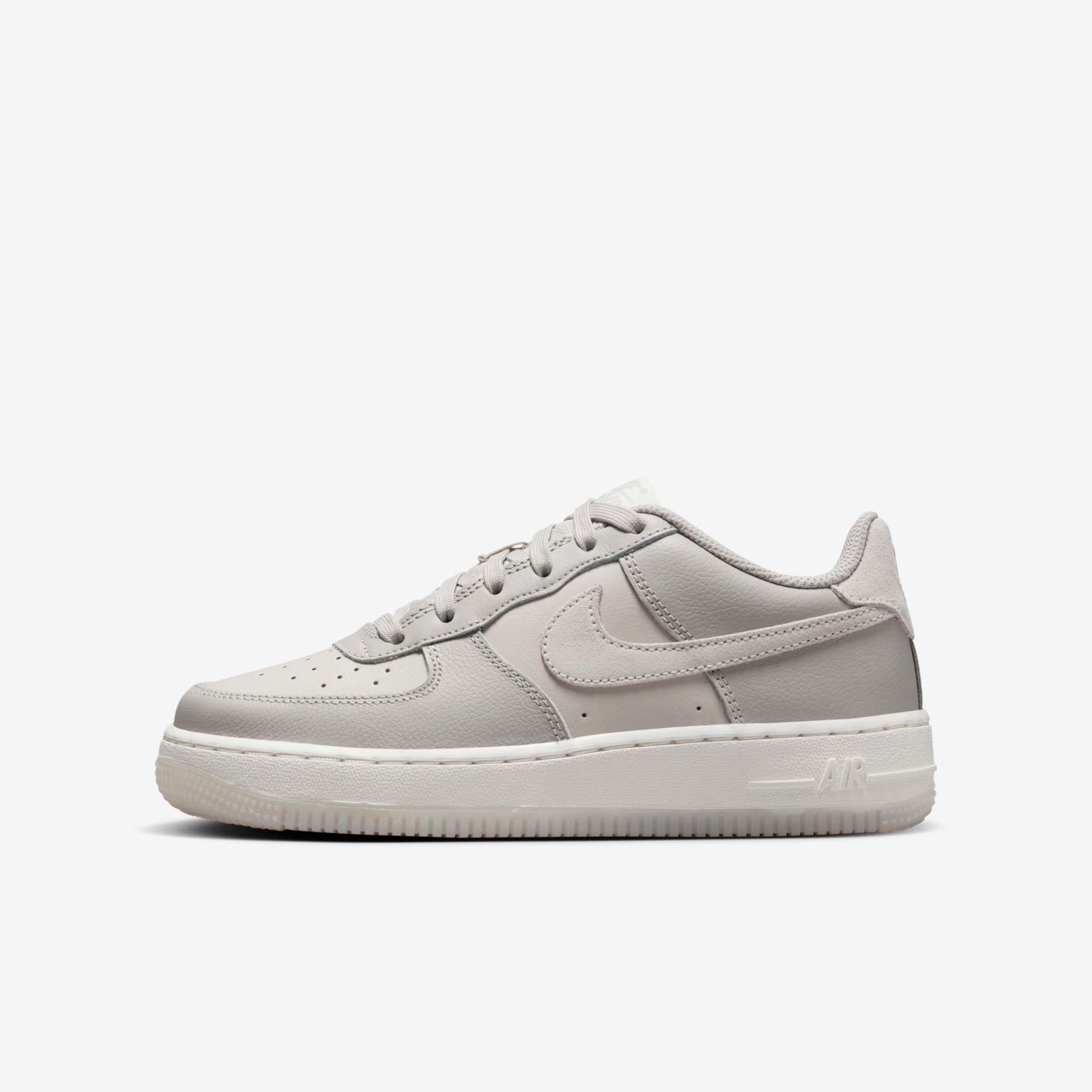 Tênis Nike Air Force 1 LV8 5 Infantil - Foto 1