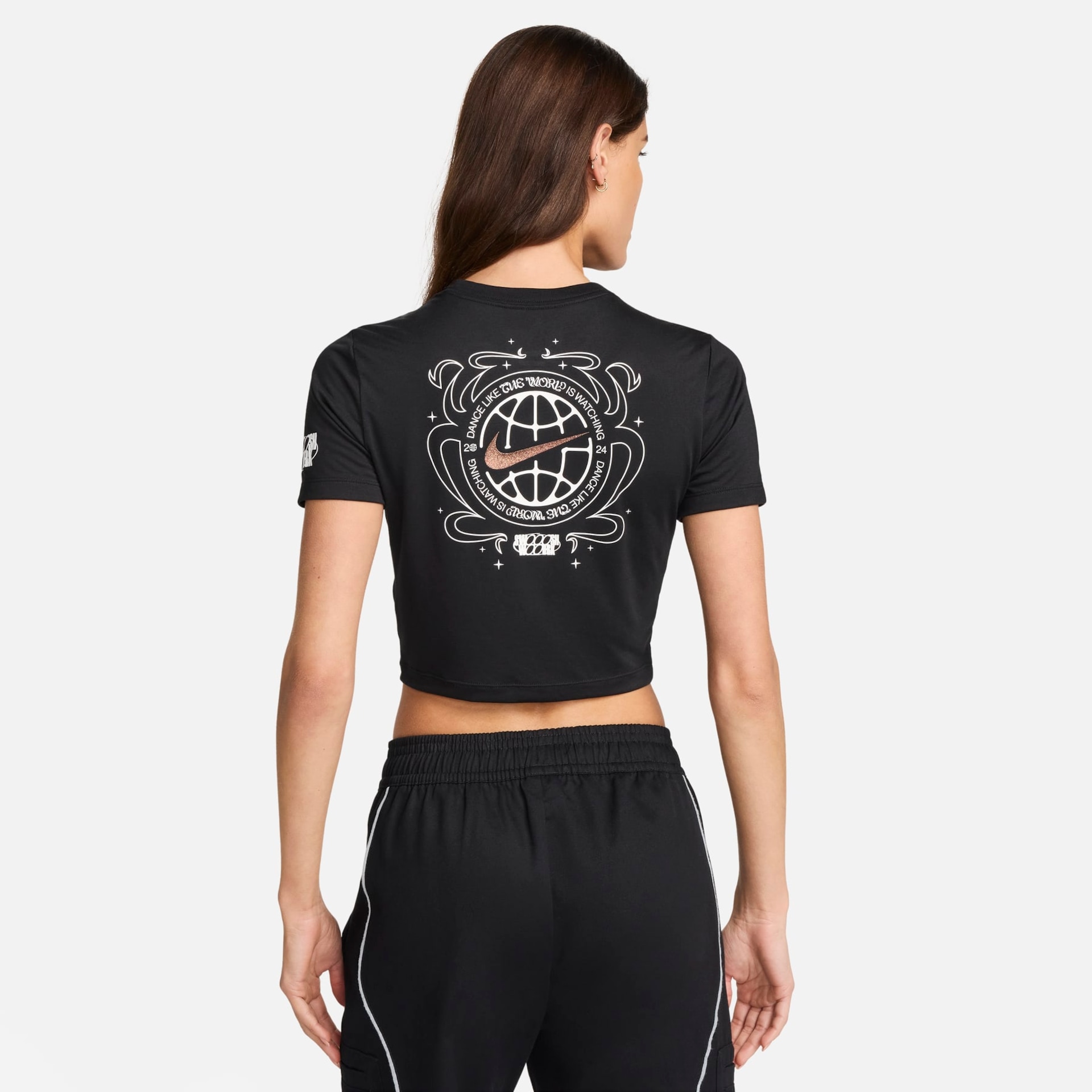 Camiseta Nike Sportswear Feminina - Foto 10