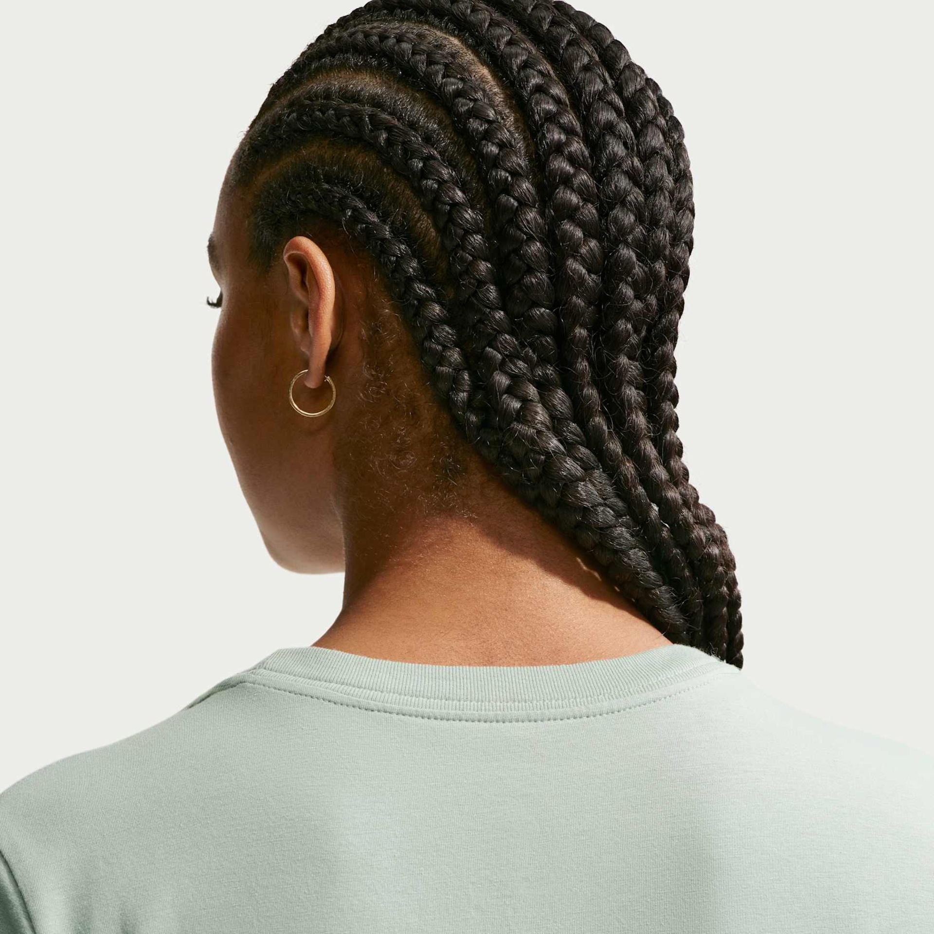 Camiseta Nike Sportswear Chill Knit Feminina - Foto 2
