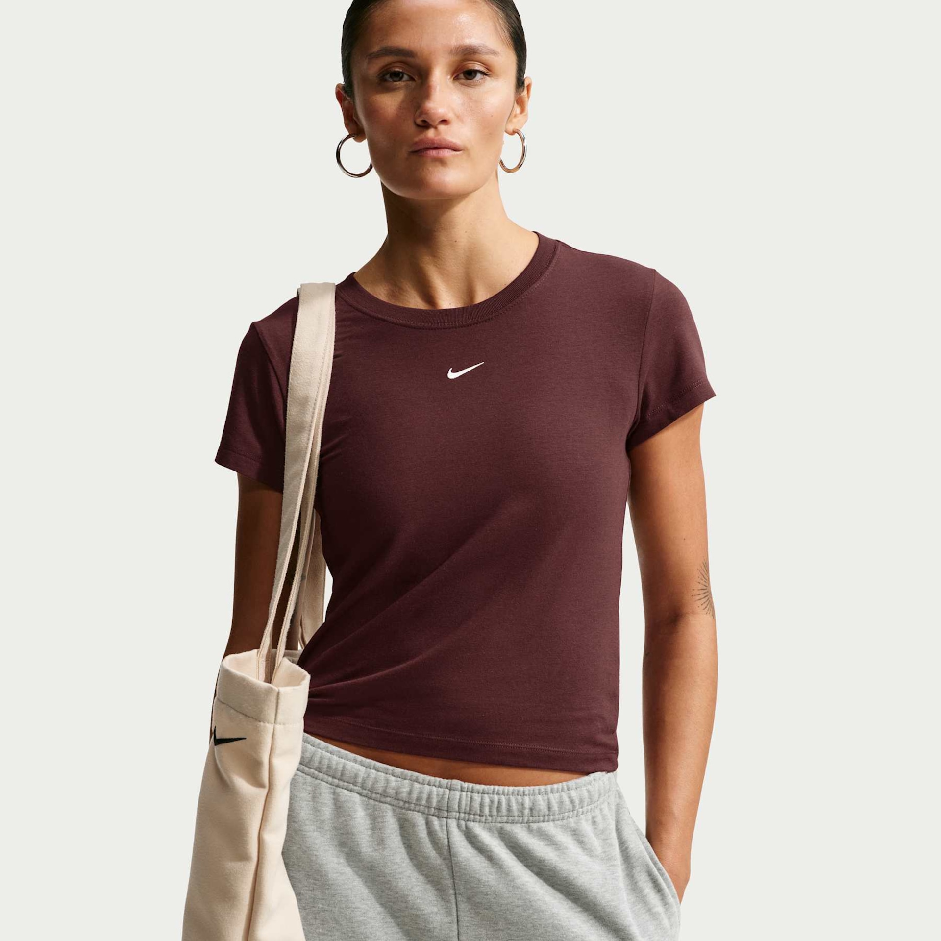 Imagem principal de Camiseta Nike Sportswear Chill Knit Feminina