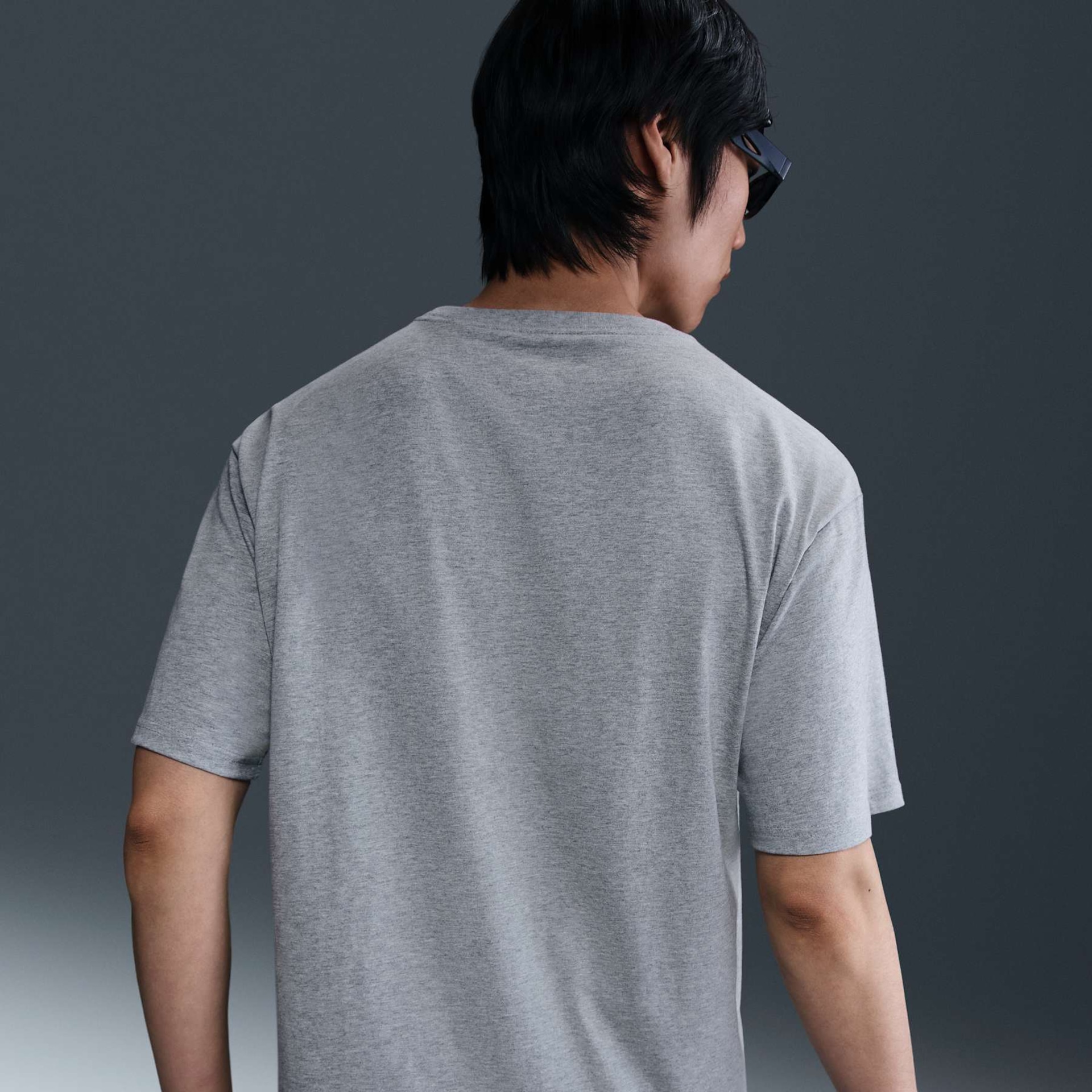 Camiseta Nike Sportswear Masculina - Foto 2