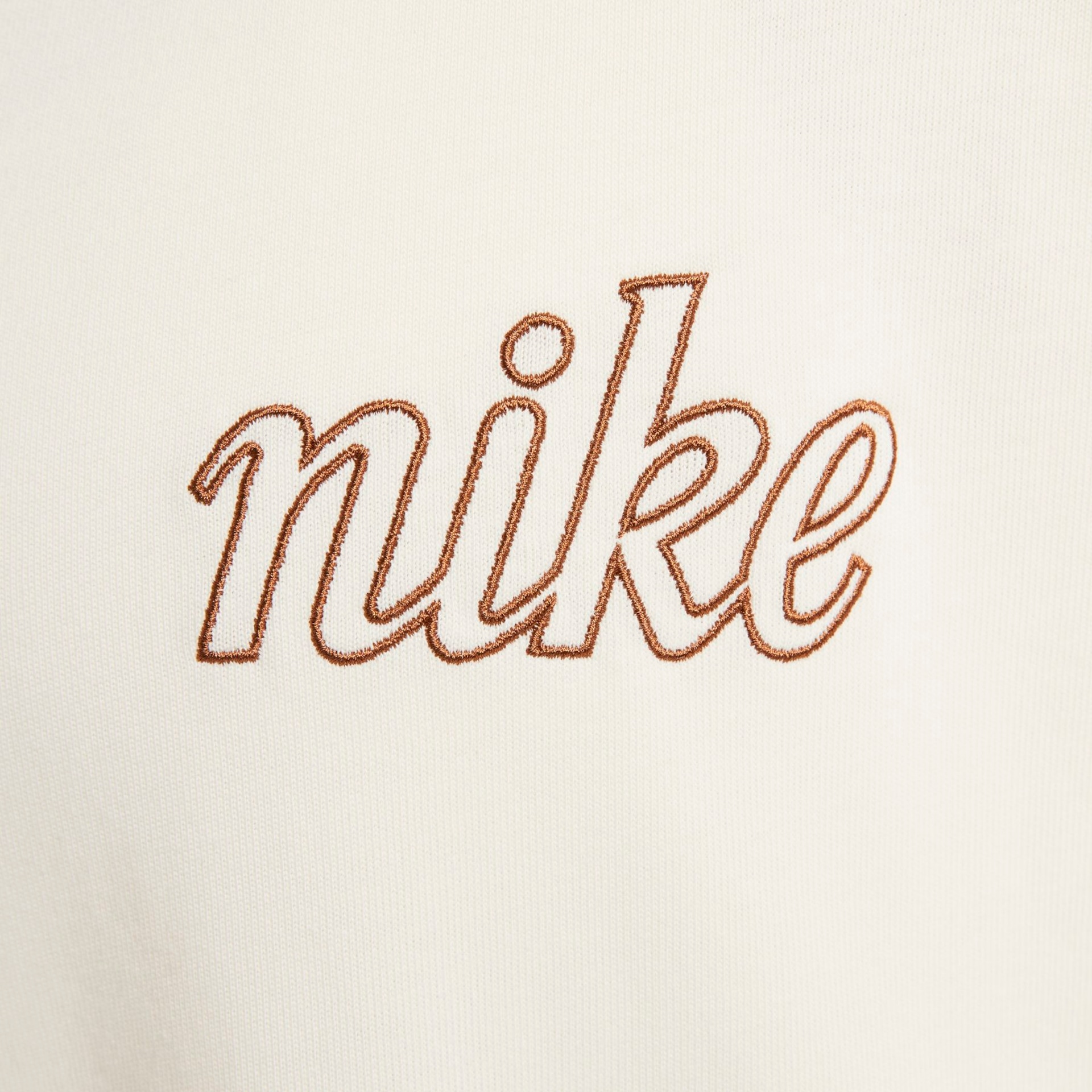 Camiseta Nike Sportswear Bear Feminina - Foto 2