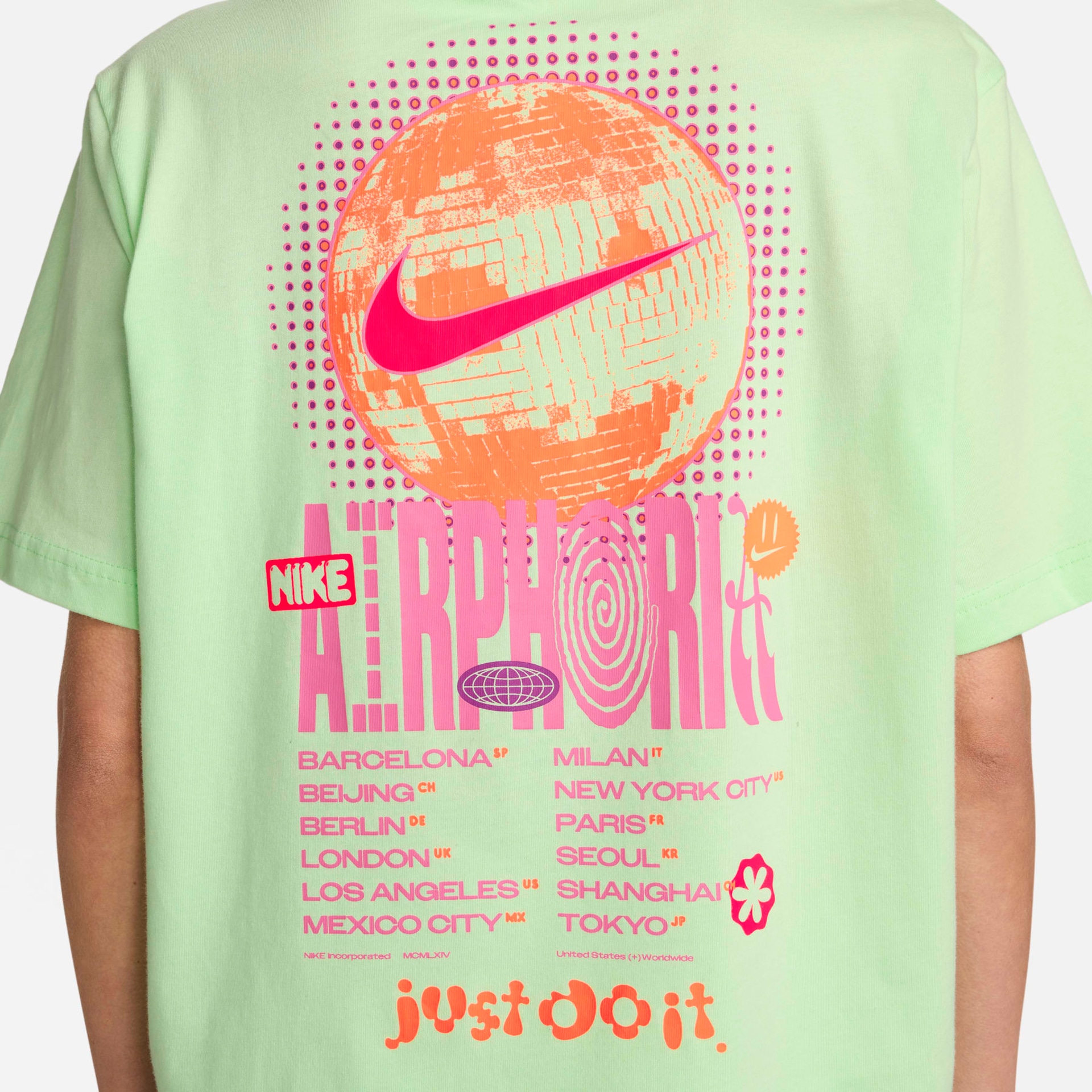 Camiseta Nike Sportswear Feminina - Foto 5