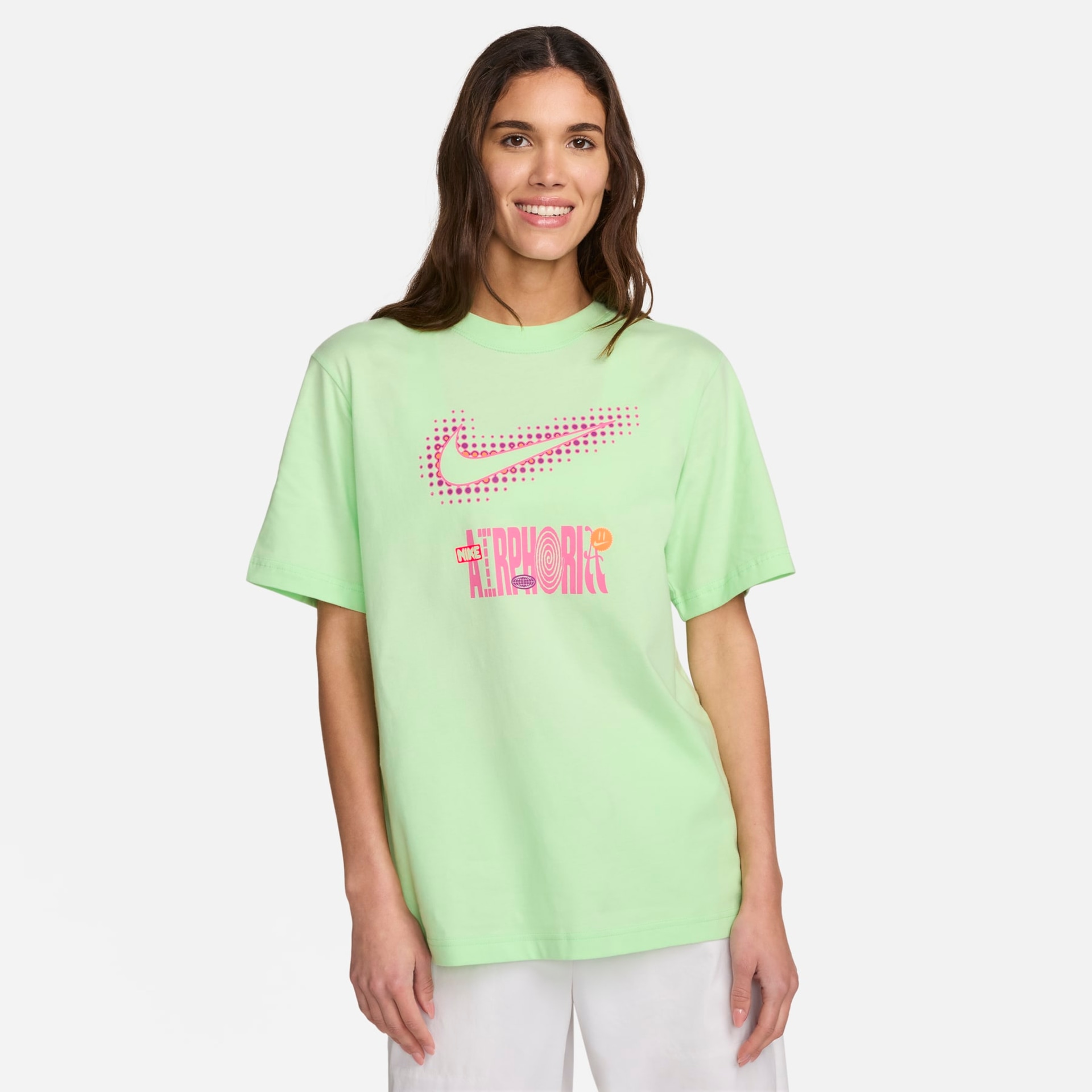 Camiseta Nike Sportswear Feminina - Foto 1