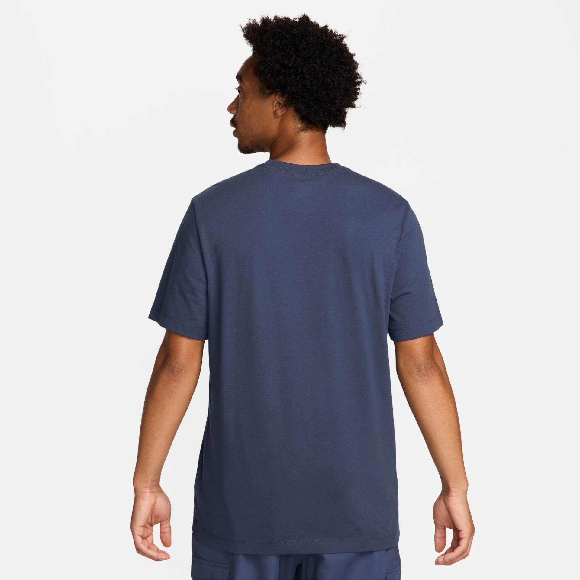 Camiseta Nike Sportswear Masculina - Foto 2